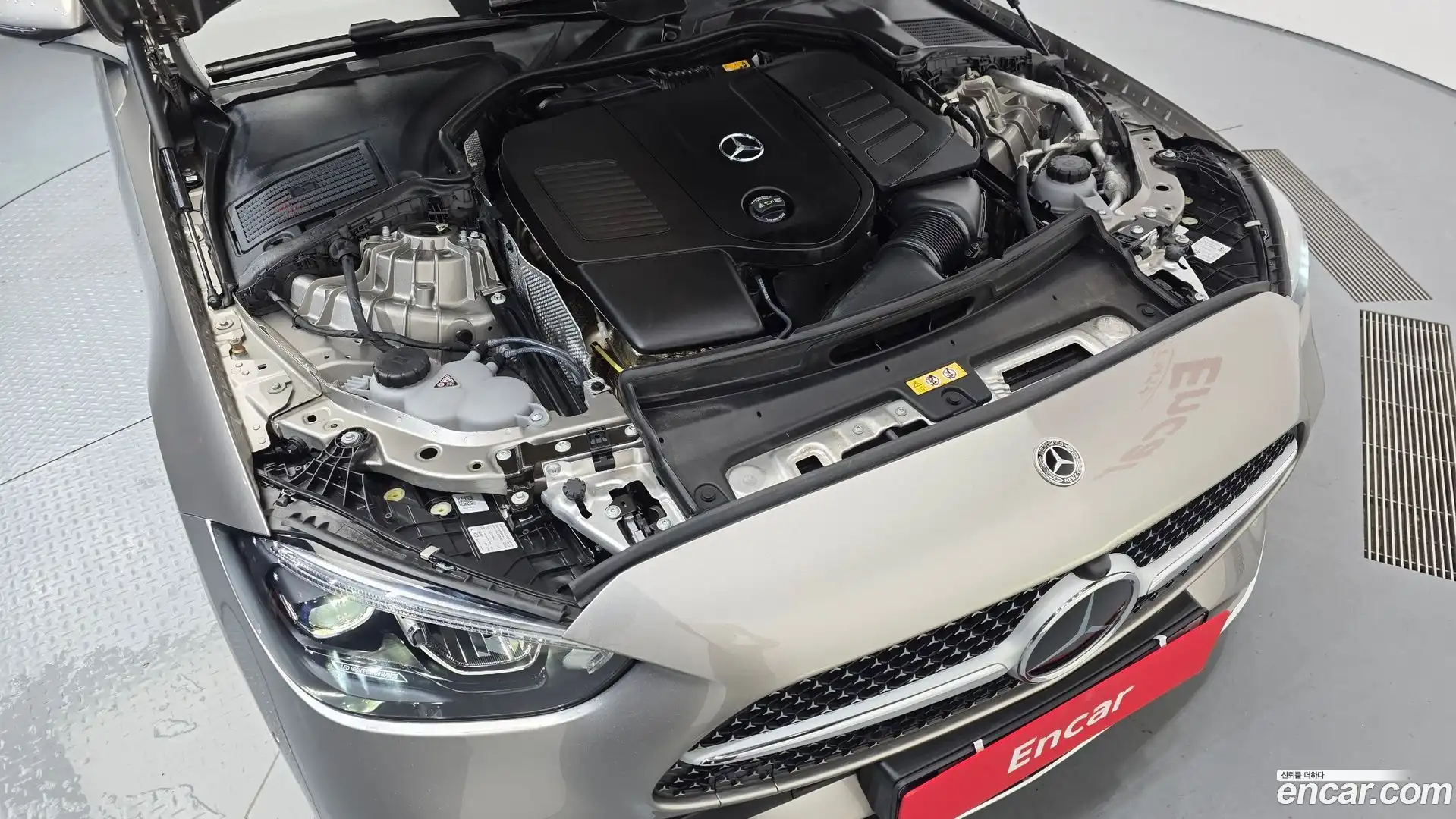 C-Class Mercedes-Benz 2024.6-OUTER-006