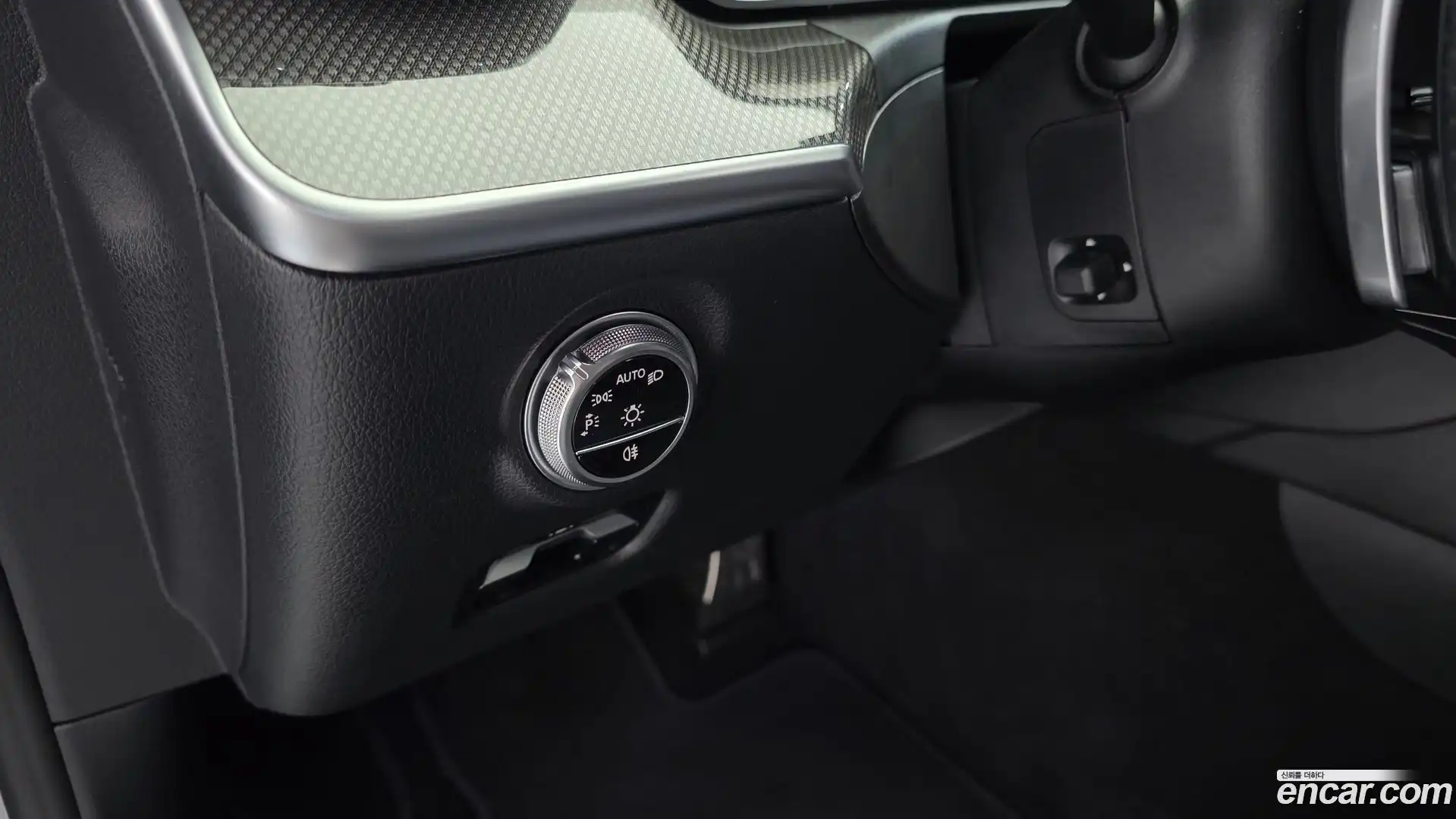 C-Class Mercedes-Benz 2024.6-OPTION-018