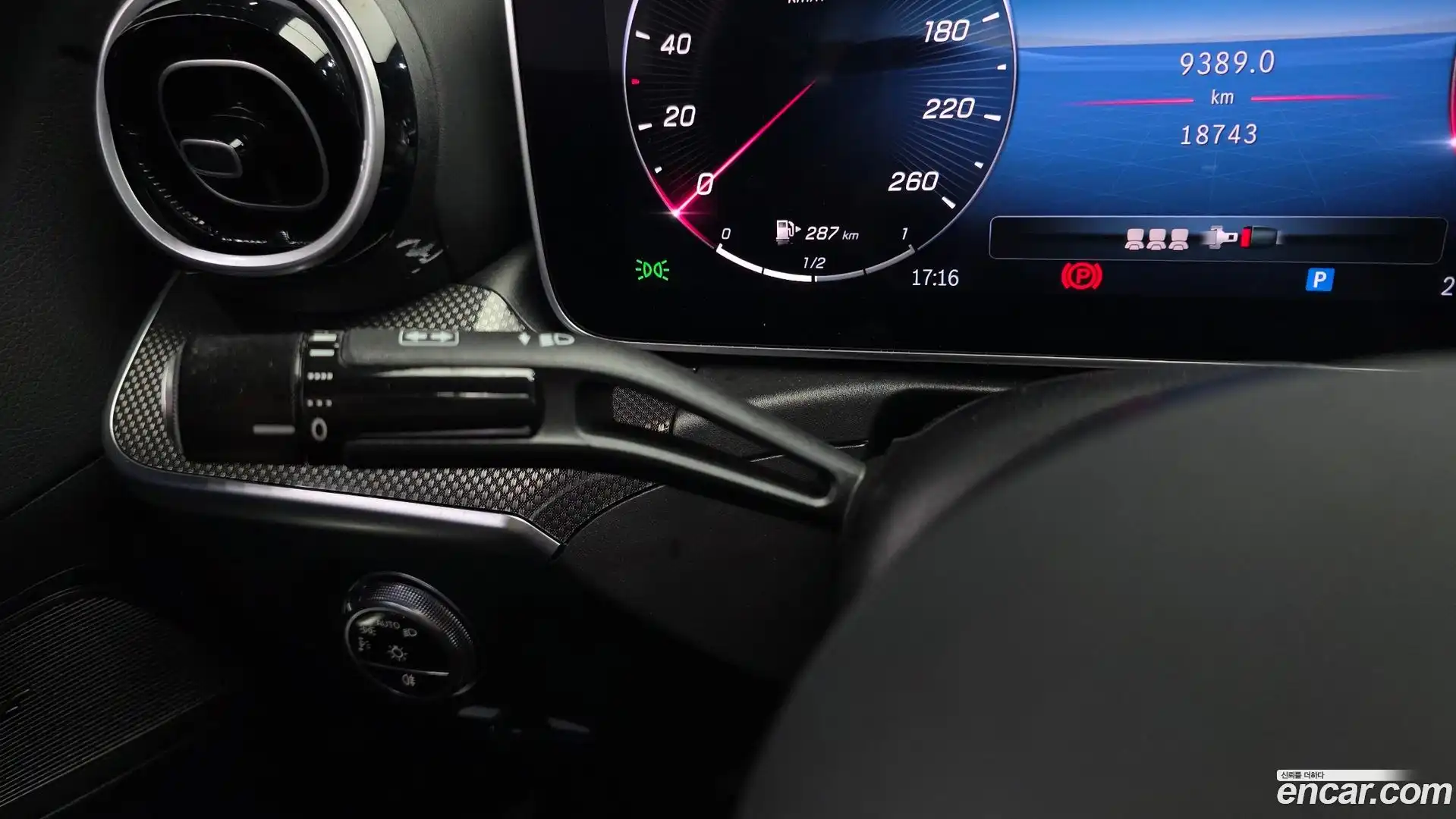 C-Class Mercedes-Benz 2024.6-OPTION-041