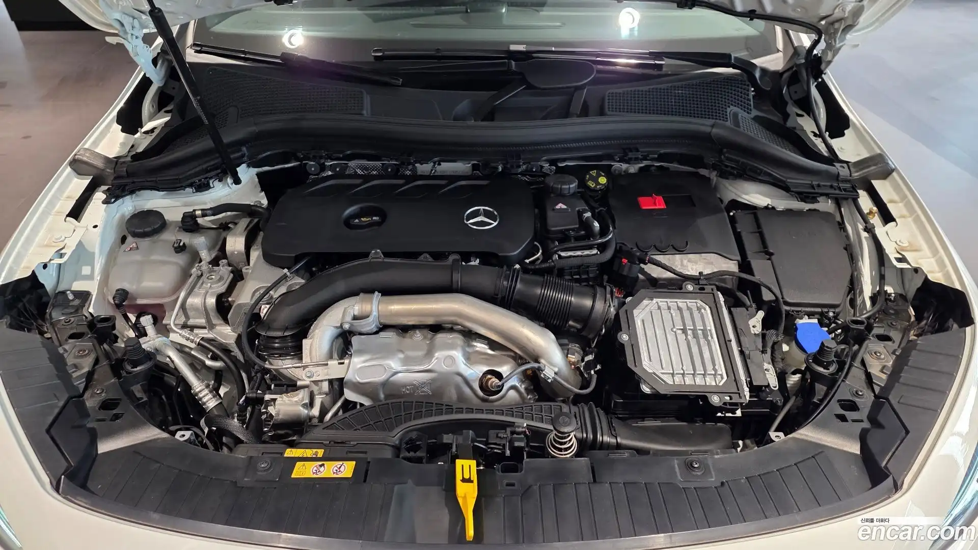 GLA-Class Mercedes-Benz 2025.7-OUTER-006