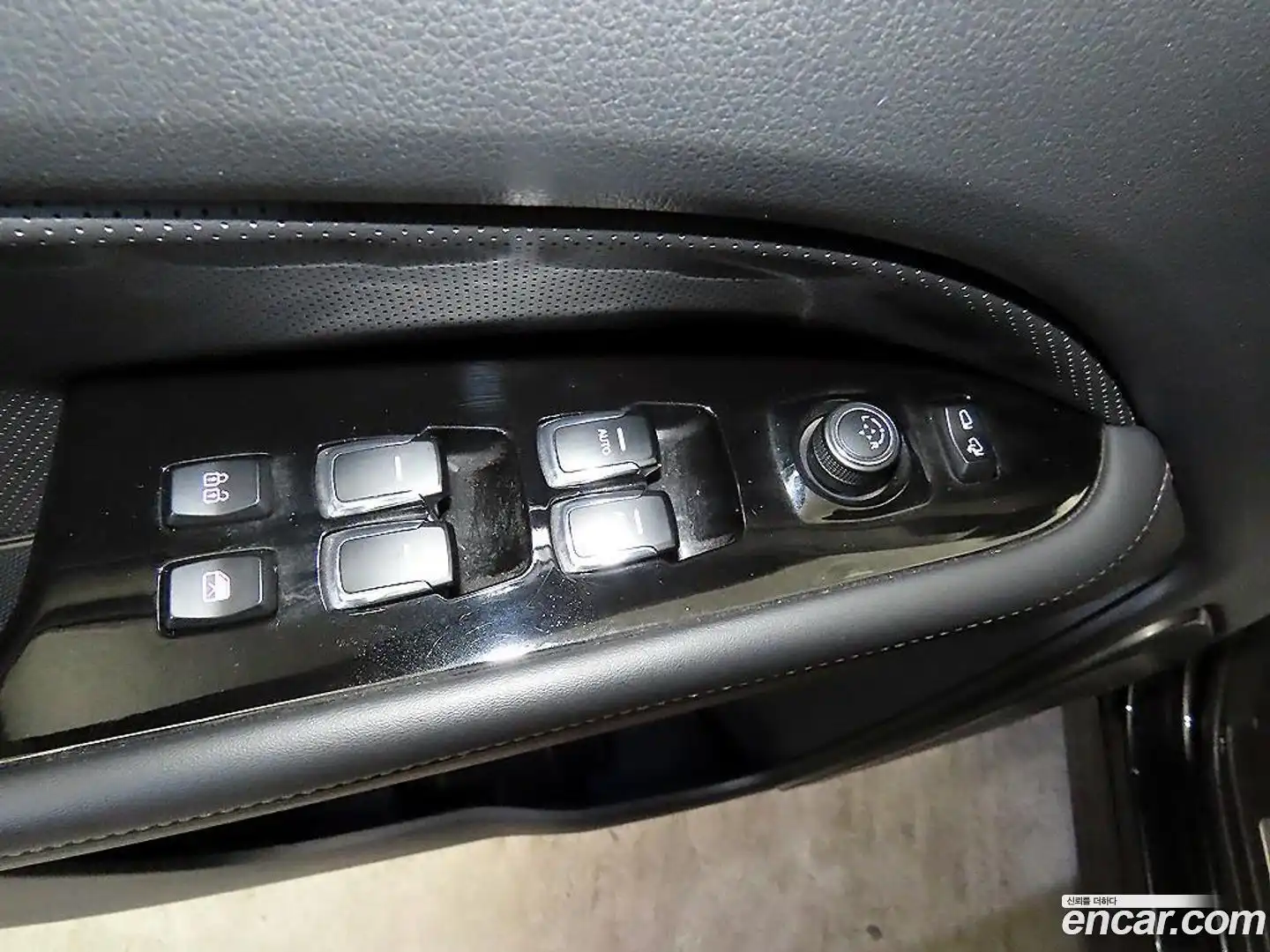 Rexton KG Mobility 2024.0-OPTION-017
