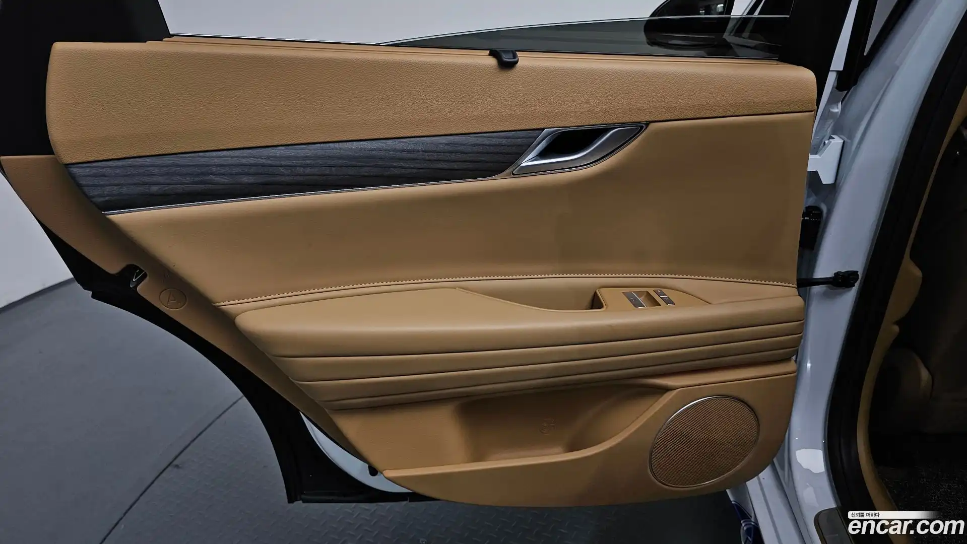 G80 Genesis 2024.5-INNER-035
