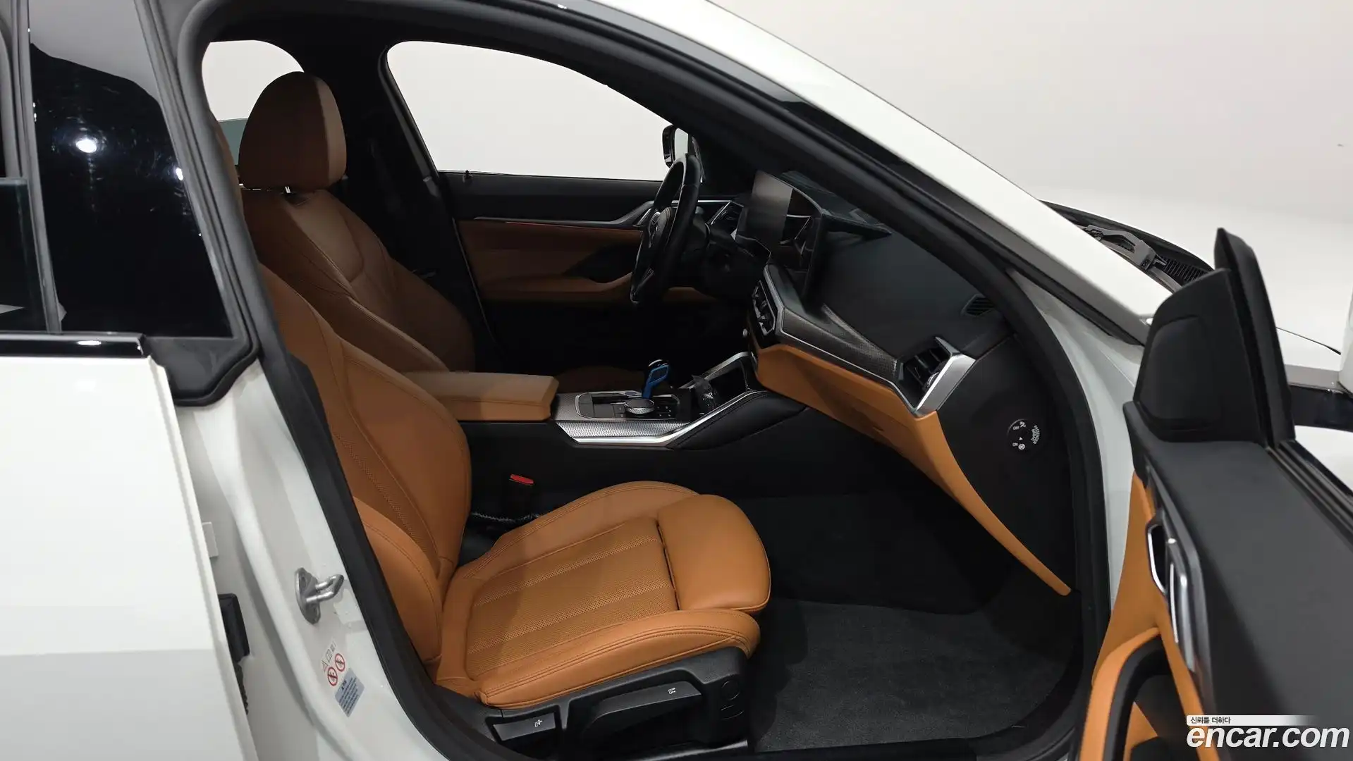 i4 BMW 2022.4-INNER-036