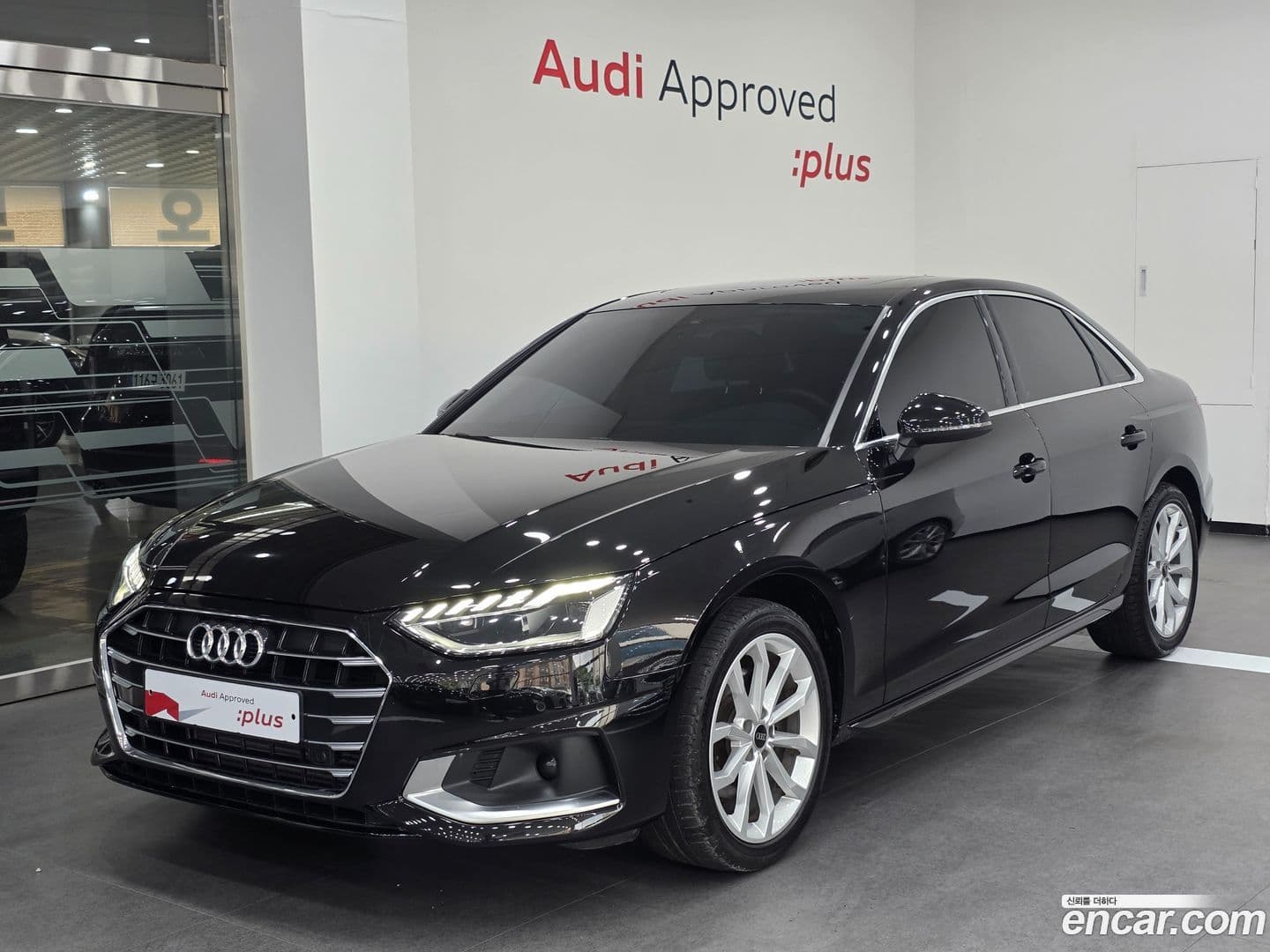 Main__Slider__Photo:A4 Audi 2023.11-0