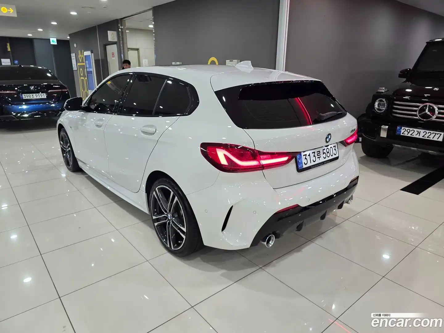 1-Series BMW 2022.8-OUTER-003