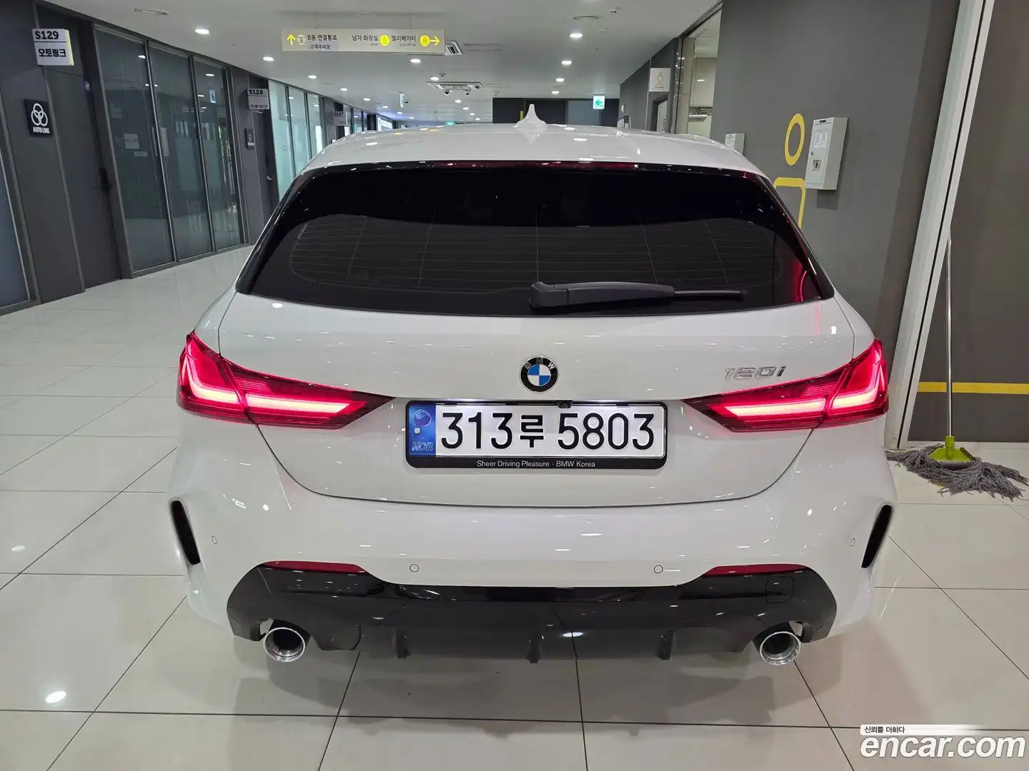 1-Series BMW 2022.8-OUTER-004