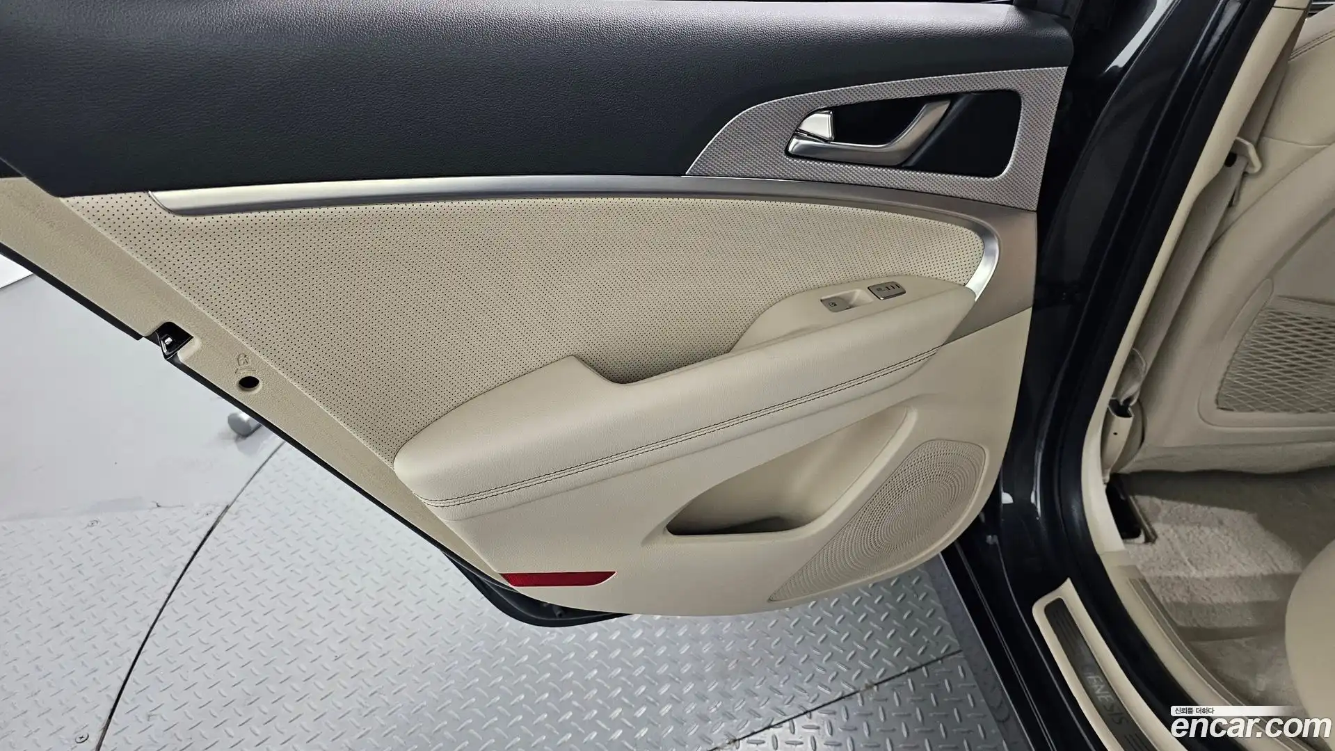 G70 Genesis 2021.4-INNER-035