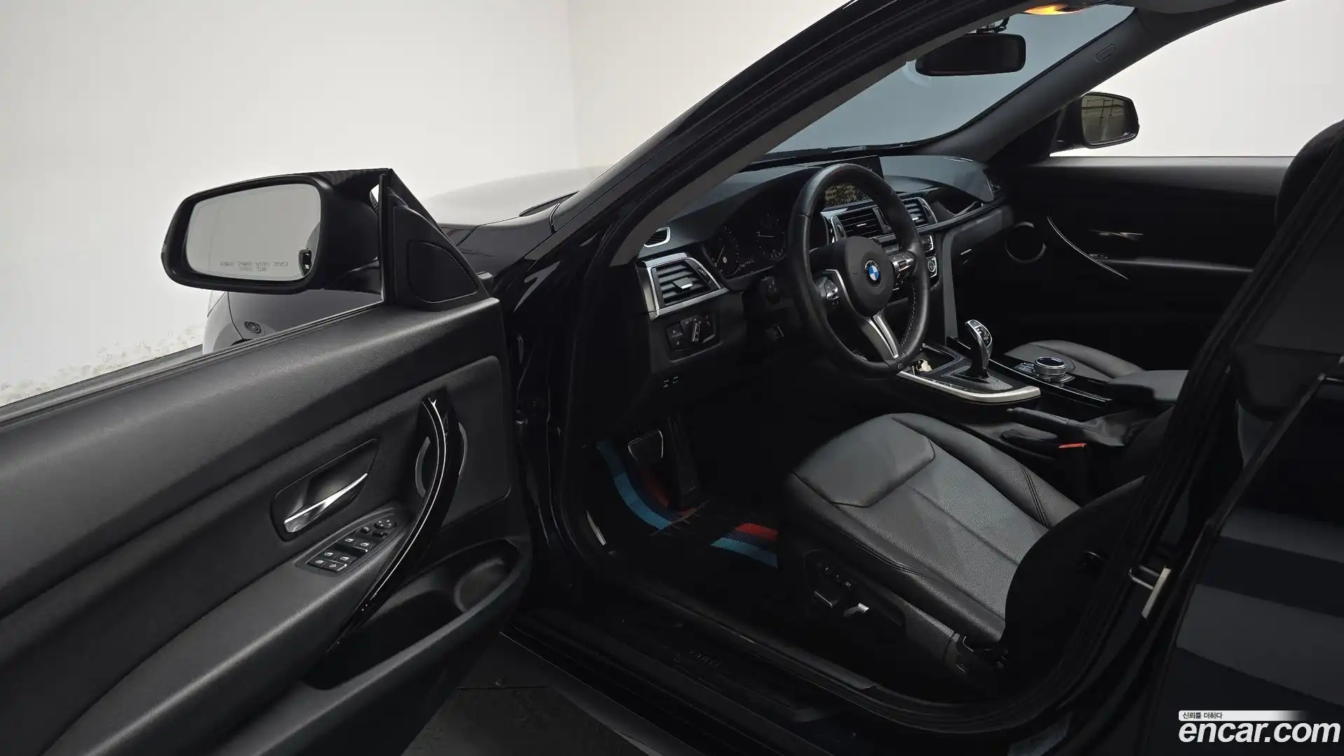 Gran Turismo BMW 2018.5-INNER-010