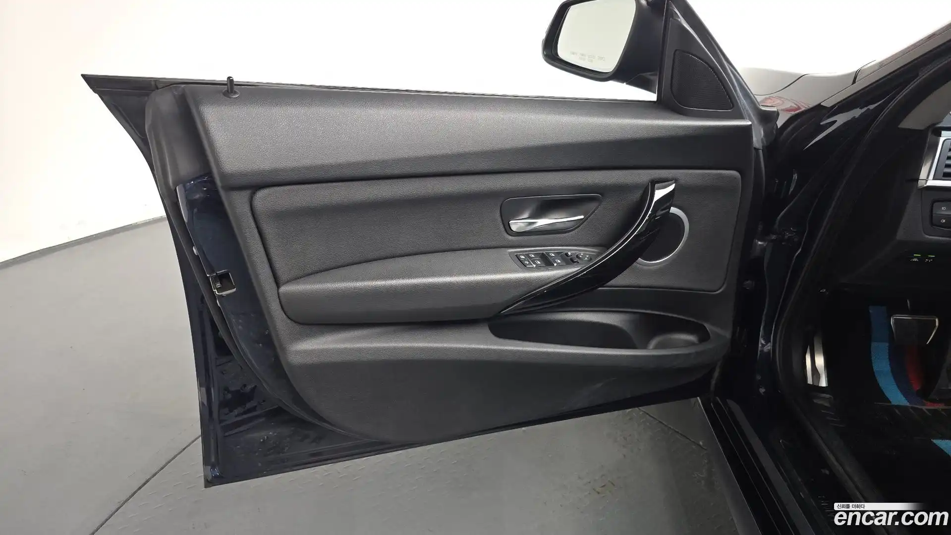 Gran Turismo BMW 2018.5-INNER-034