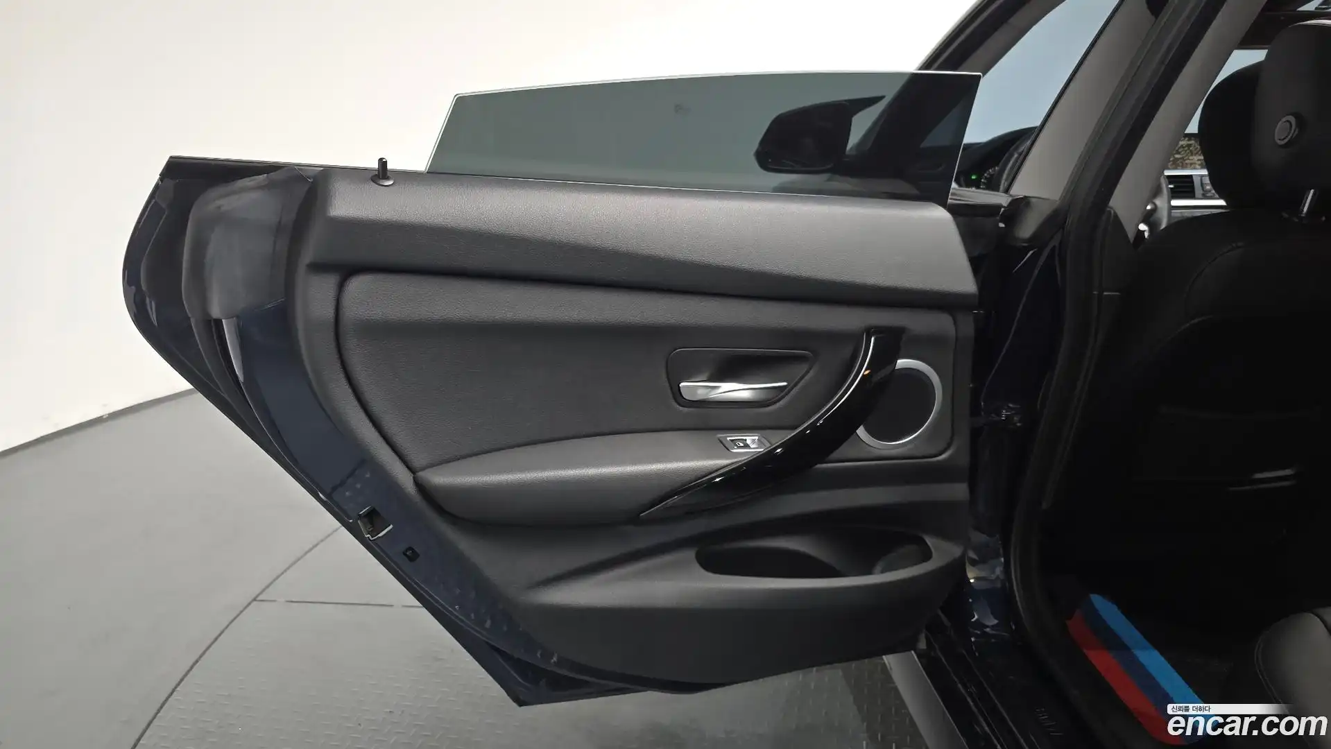Gran Turismo BMW 2018.5-INNER-035