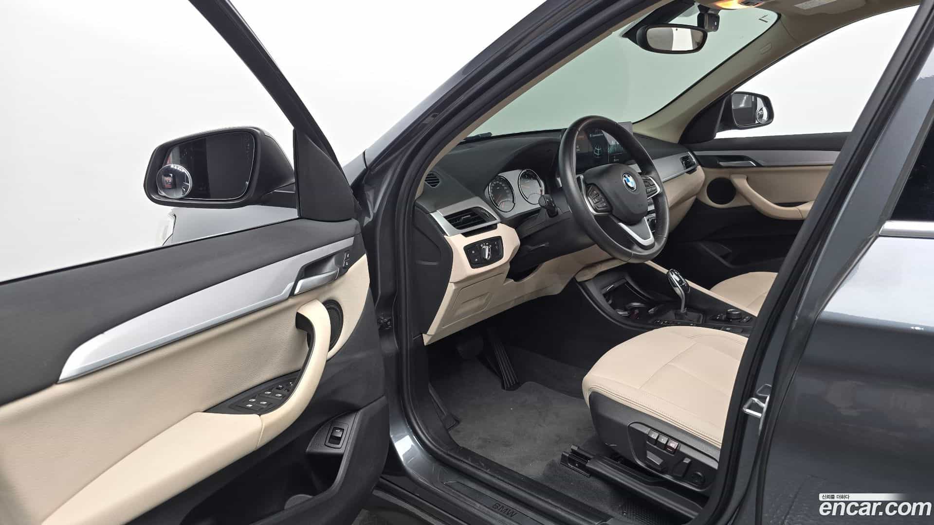 X1 BMW 2020.6-INNER-010