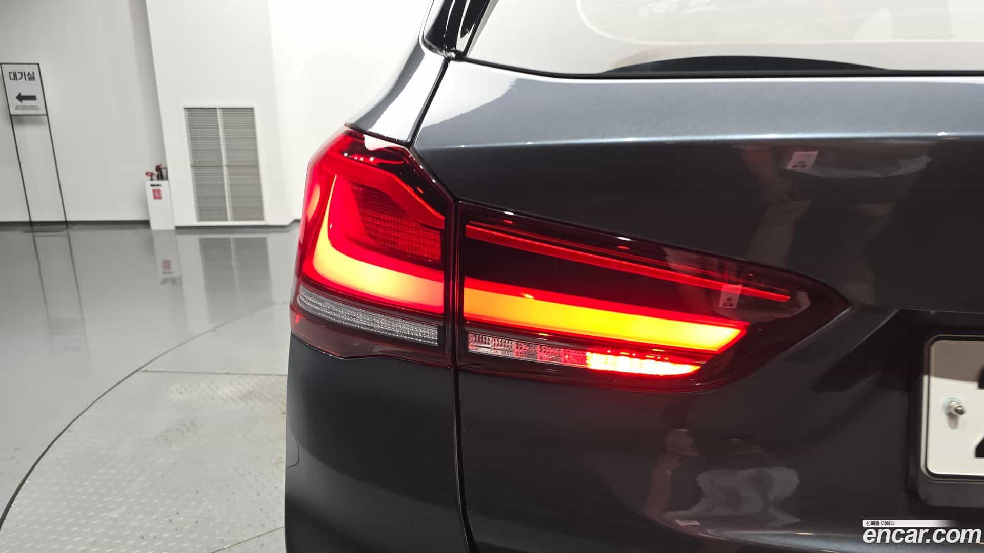 X1 BMW 2020.6-OUTER-033