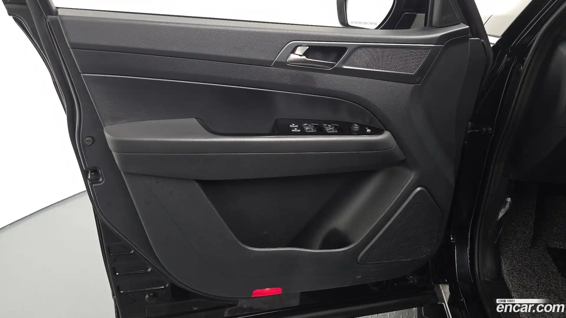 Rexton KG Mobility 2025.6-INNER-034