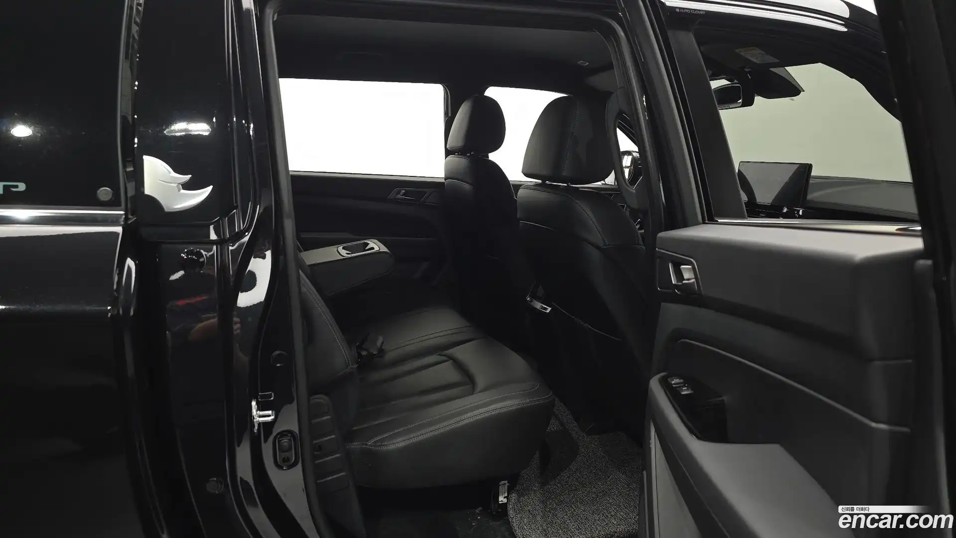Rexton KG Mobility 2025.6-INNER-036