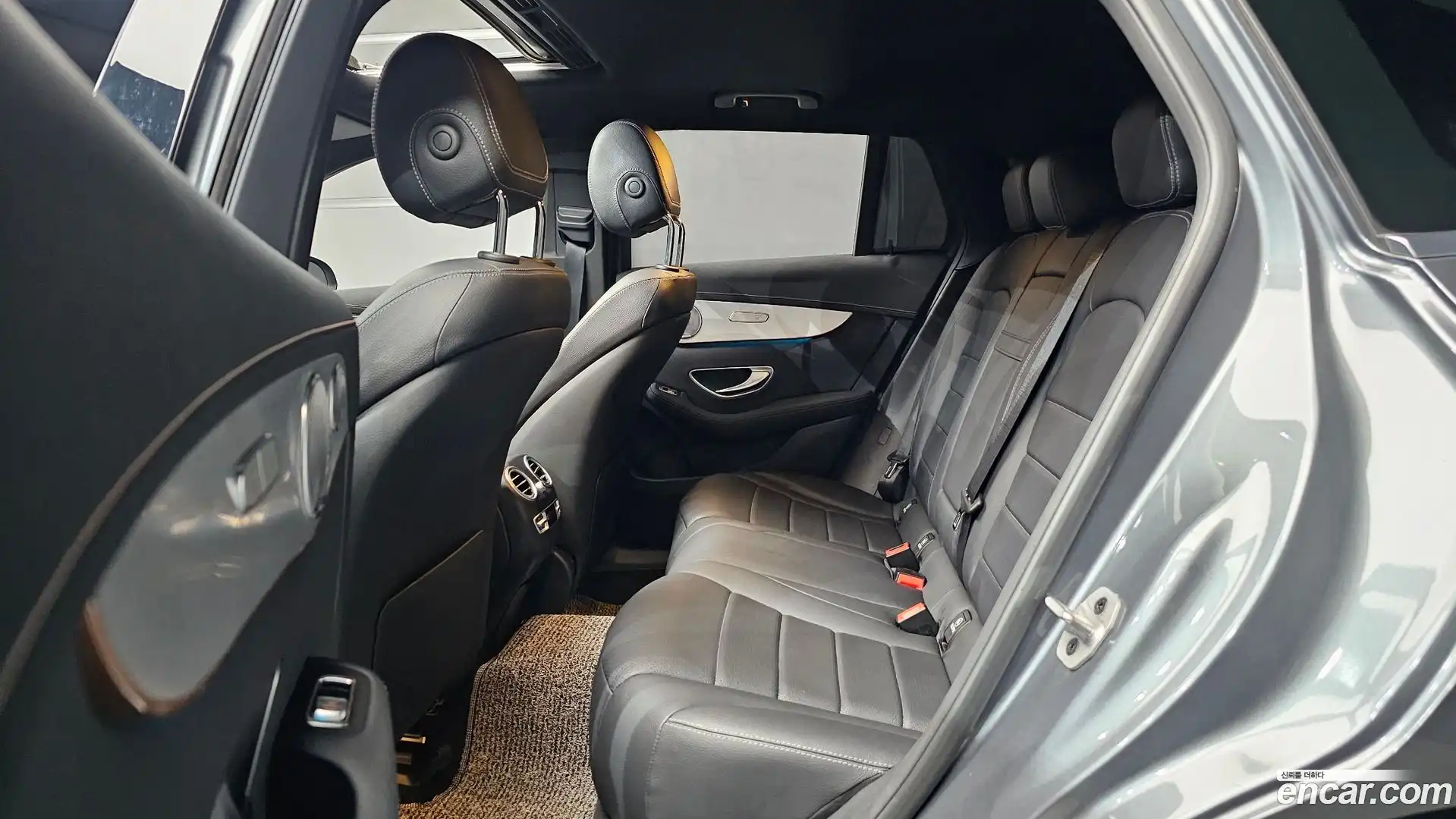 EQC Mercedes-Benz 2021.11-OPTION-016
