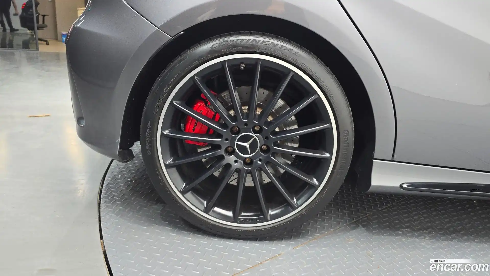 A-Class Mercedes-Benz 2015.9-OPTION-040
