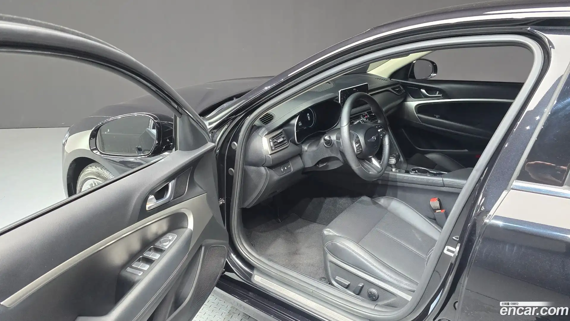 G70 Genesis 2021.10-INNER-010