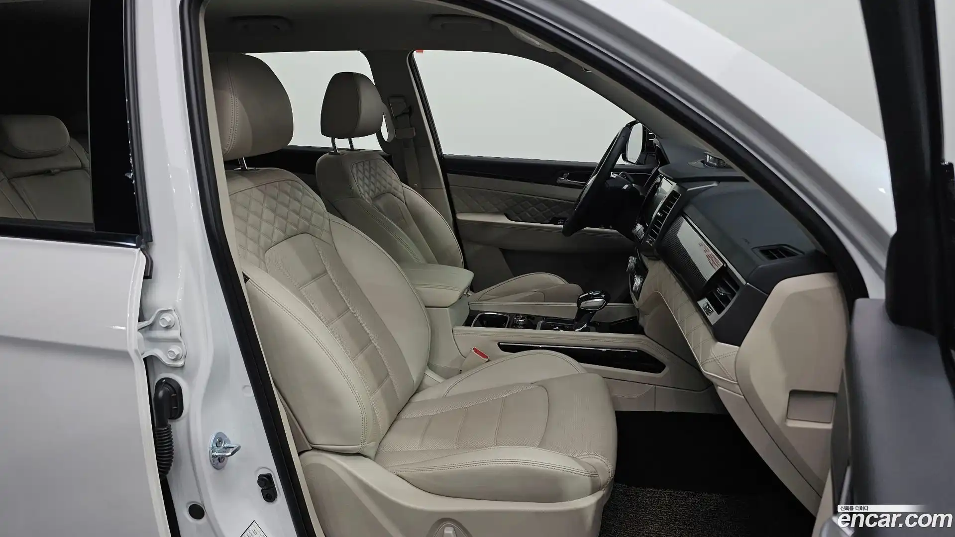 Rexton KG Mobility 2020.6-OPTION-016