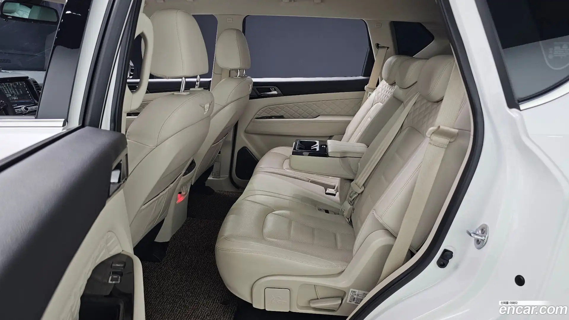 Rexton KG Mobility 2020.6-INNER-036