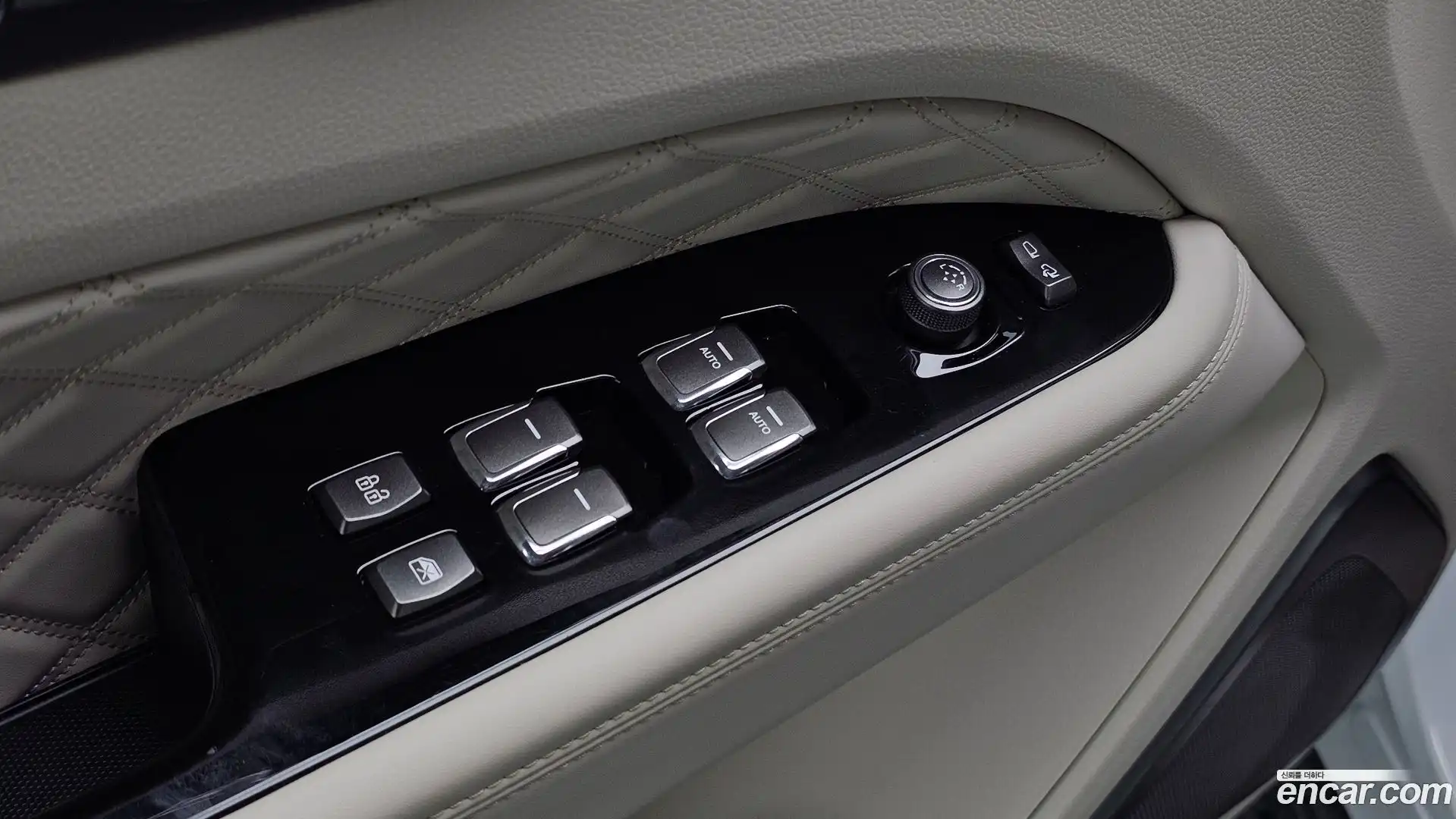 Rexton KG Mobility 2020.6-OPTION-043