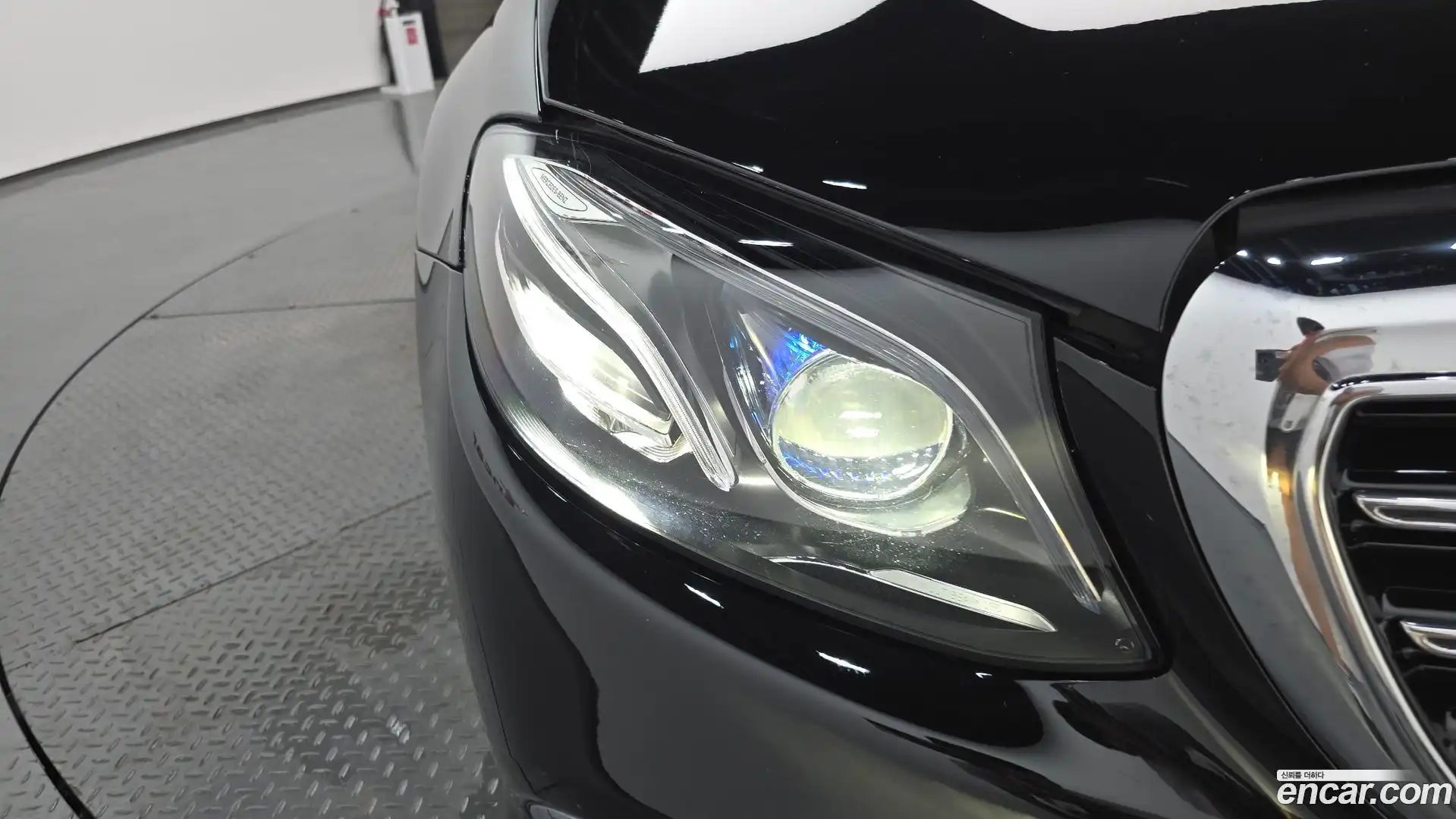 E-Class Mercedes-Benz 2019.2-OUTER-032