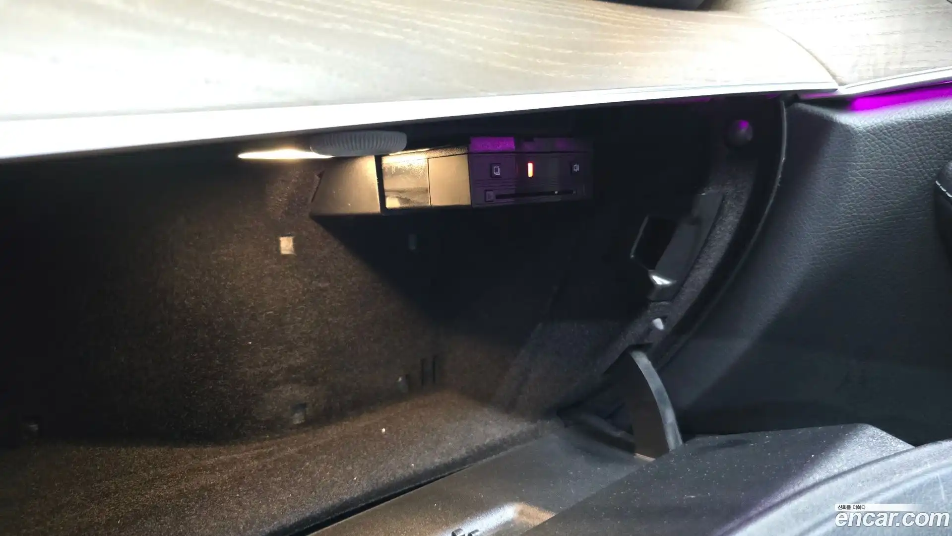 E-Class Mercedes-Benz 2019.2-OPTION-043