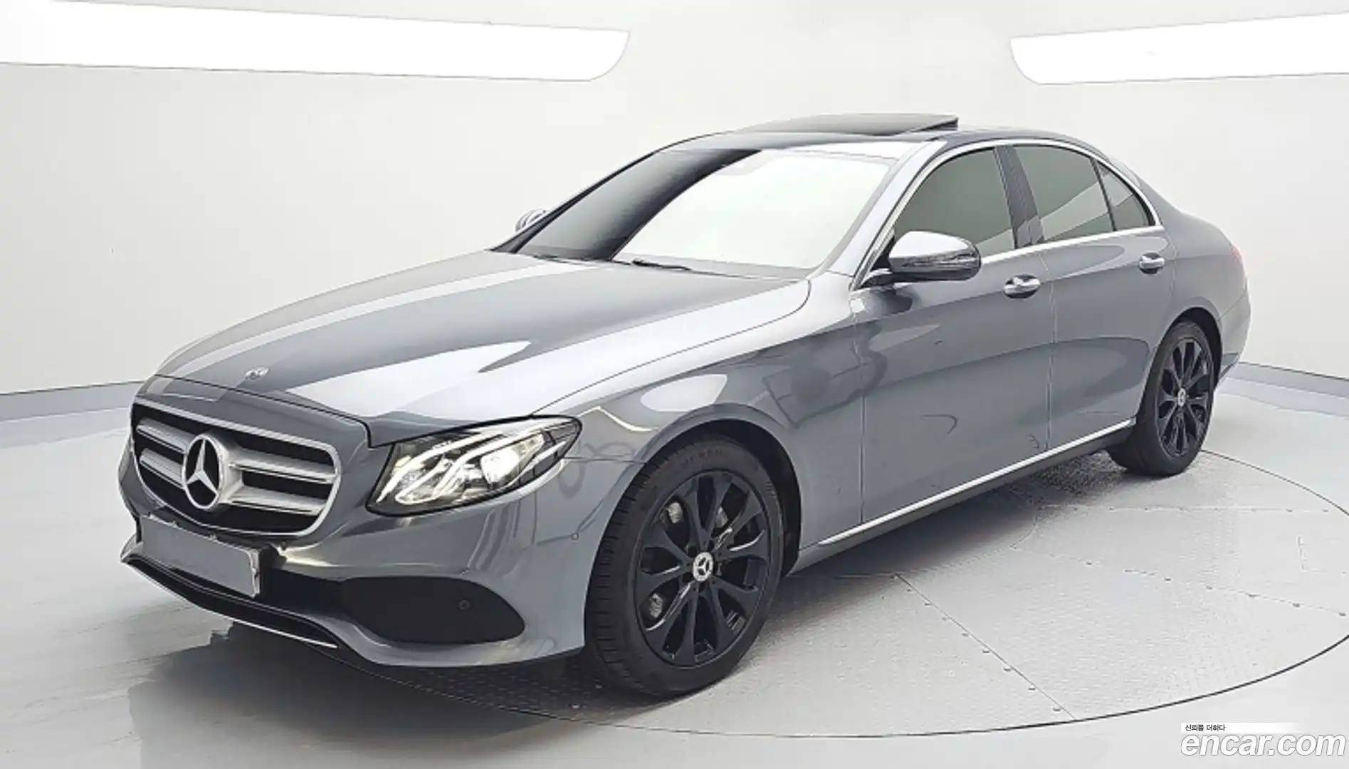 E-Class Mercedes-Benz 2017.11-OUTER-003