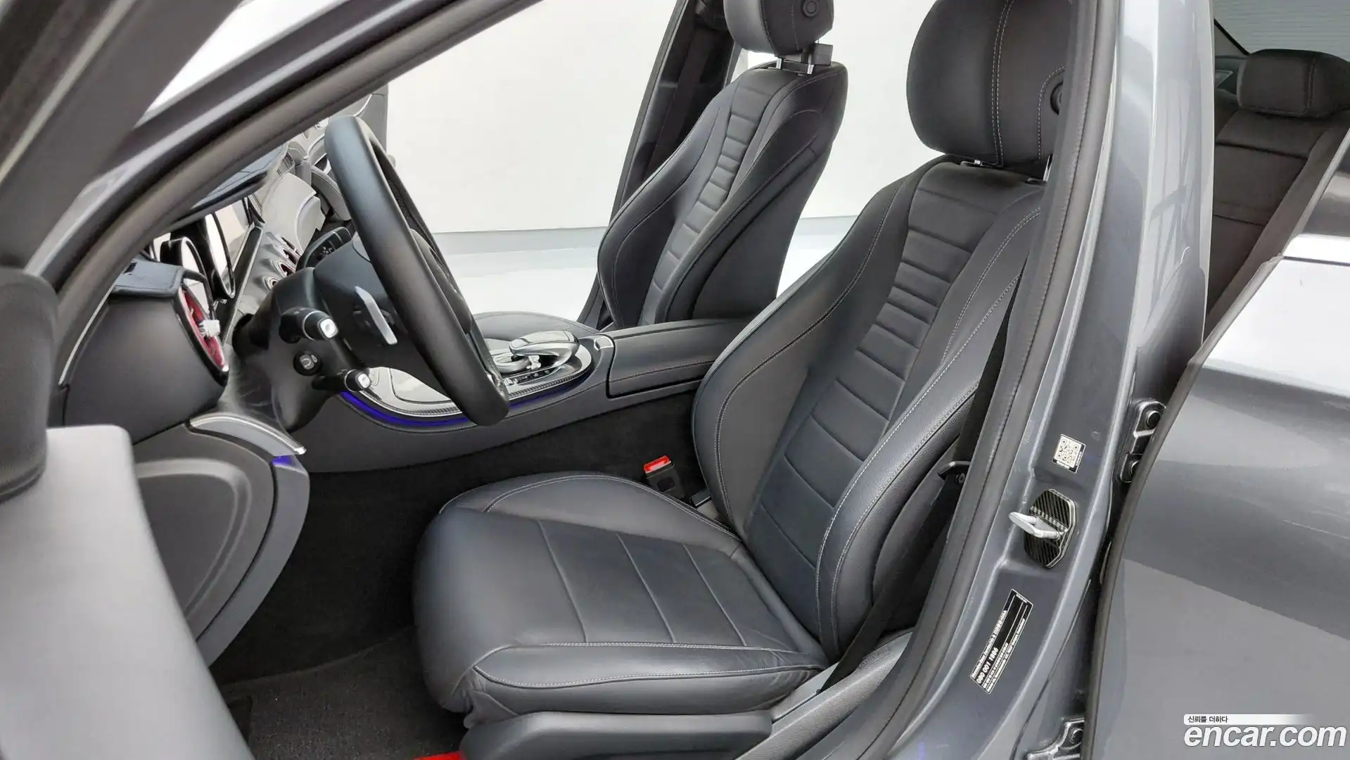 E-Class Mercedes-Benz 2017.11-INNER-010