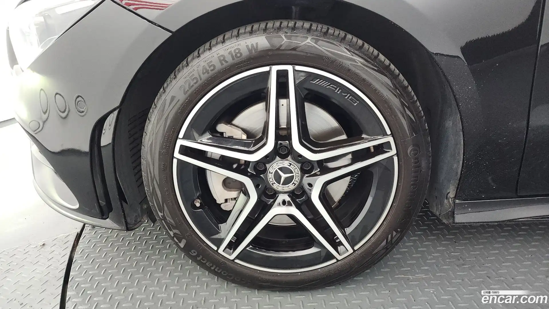CLA-Class Mercedes-Benz 2022.8-OUTER-005