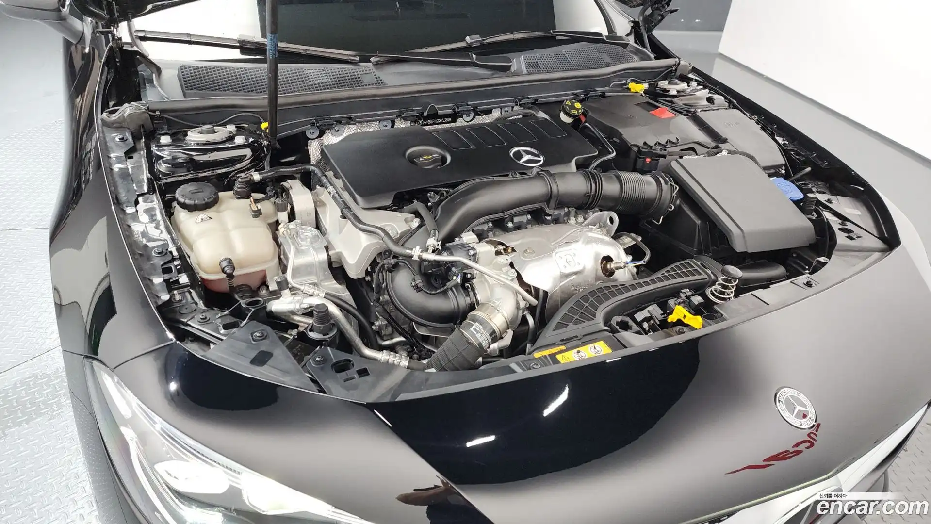 CLA-Class Mercedes-Benz 2022.8-OUTER-006