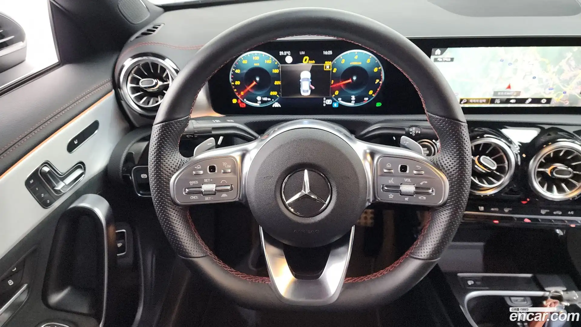 CLA-Class Mercedes-Benz 2022.8-OPTION-017