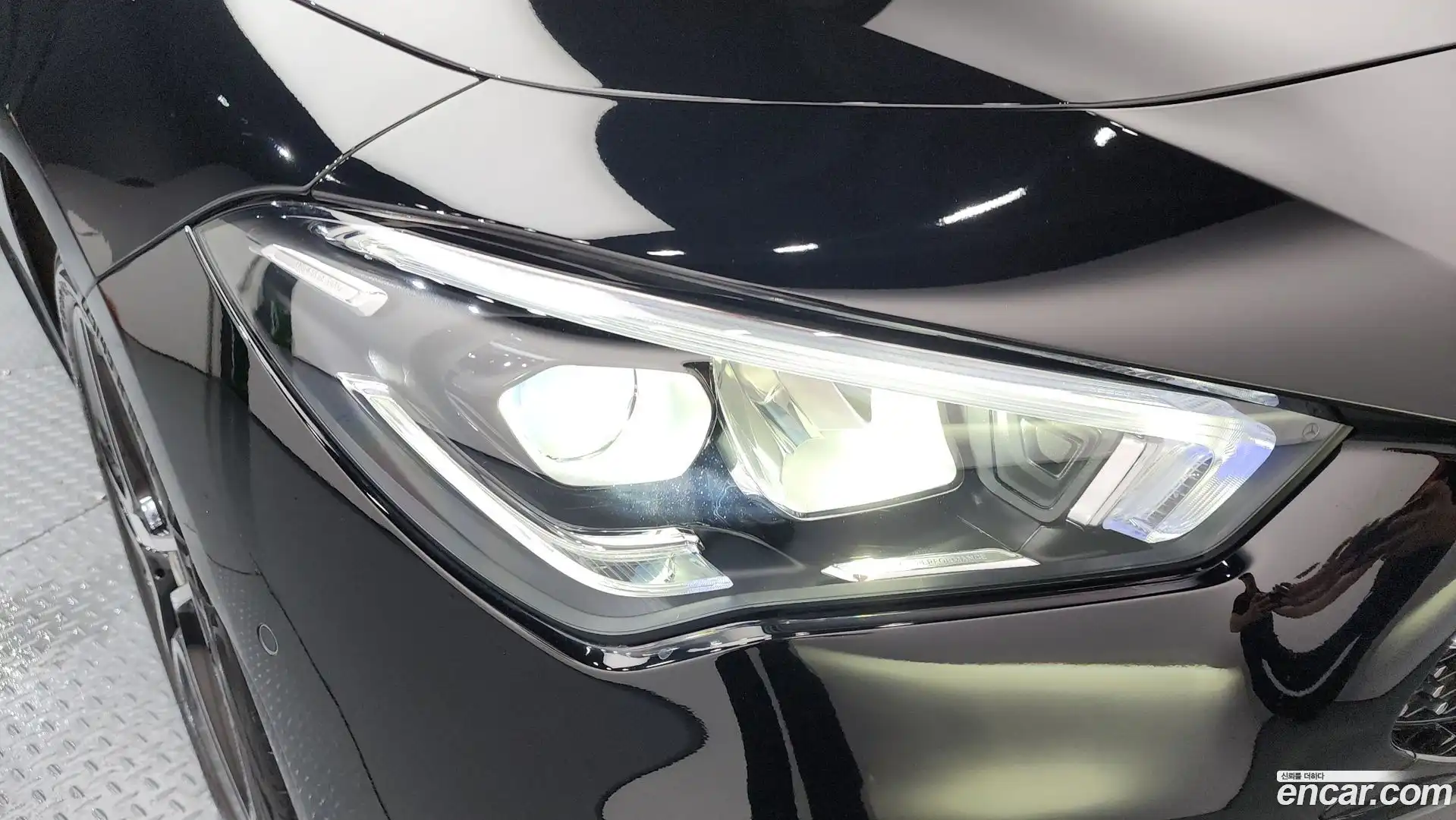 CLA-Class Mercedes-Benz 2022.8-OUTER-032