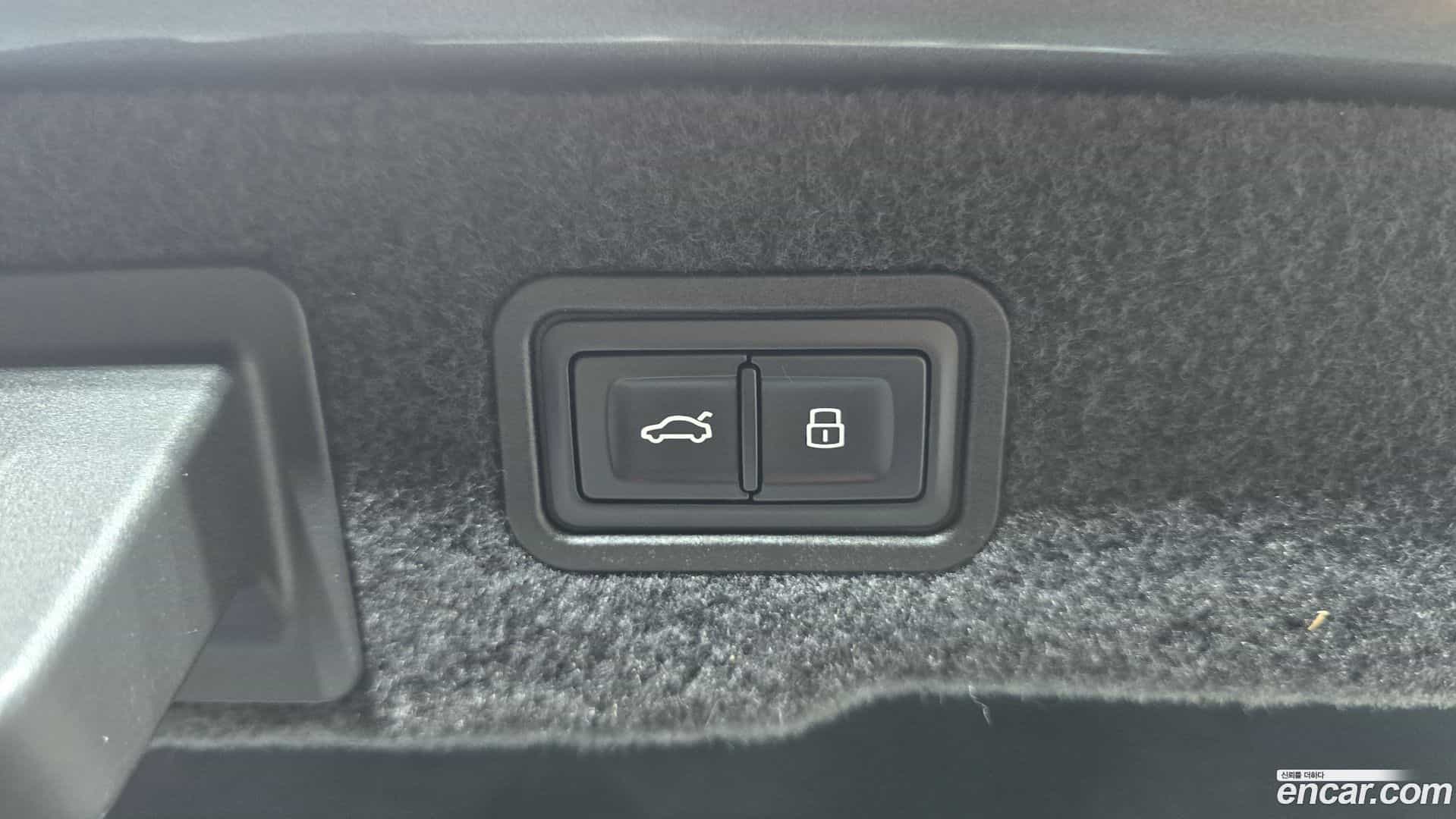 A8 Audi 2020.6-OPTION-023