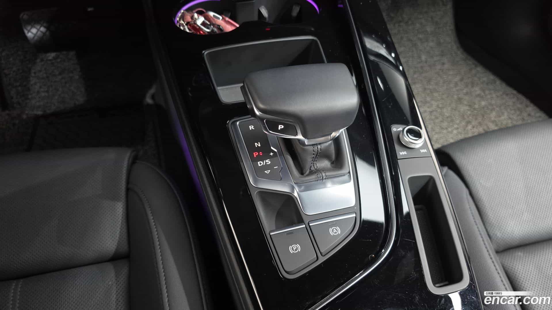 A4 Audi 2021.10-INNER-009