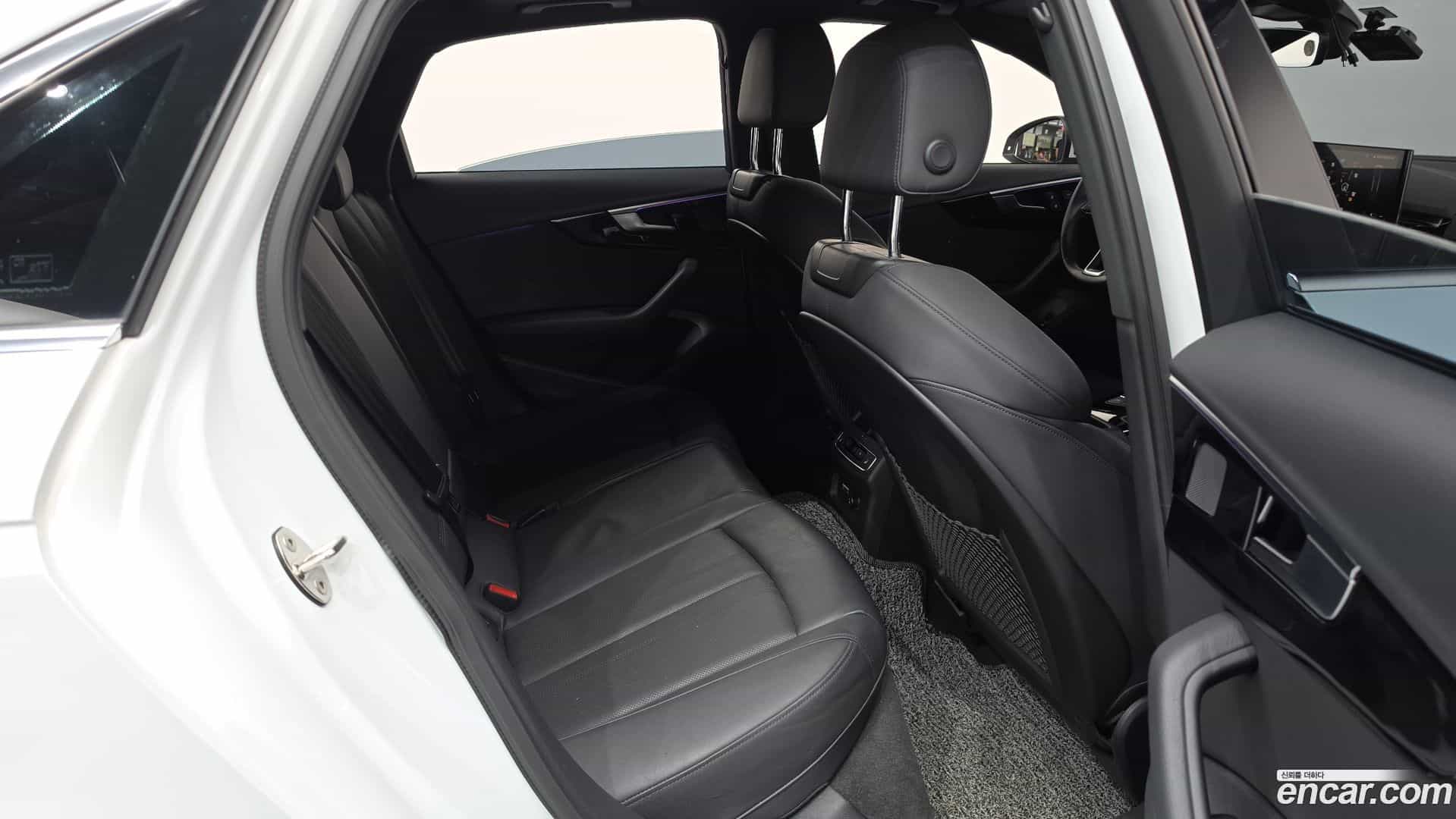 A4 Audi 2021.10-OPTION-015