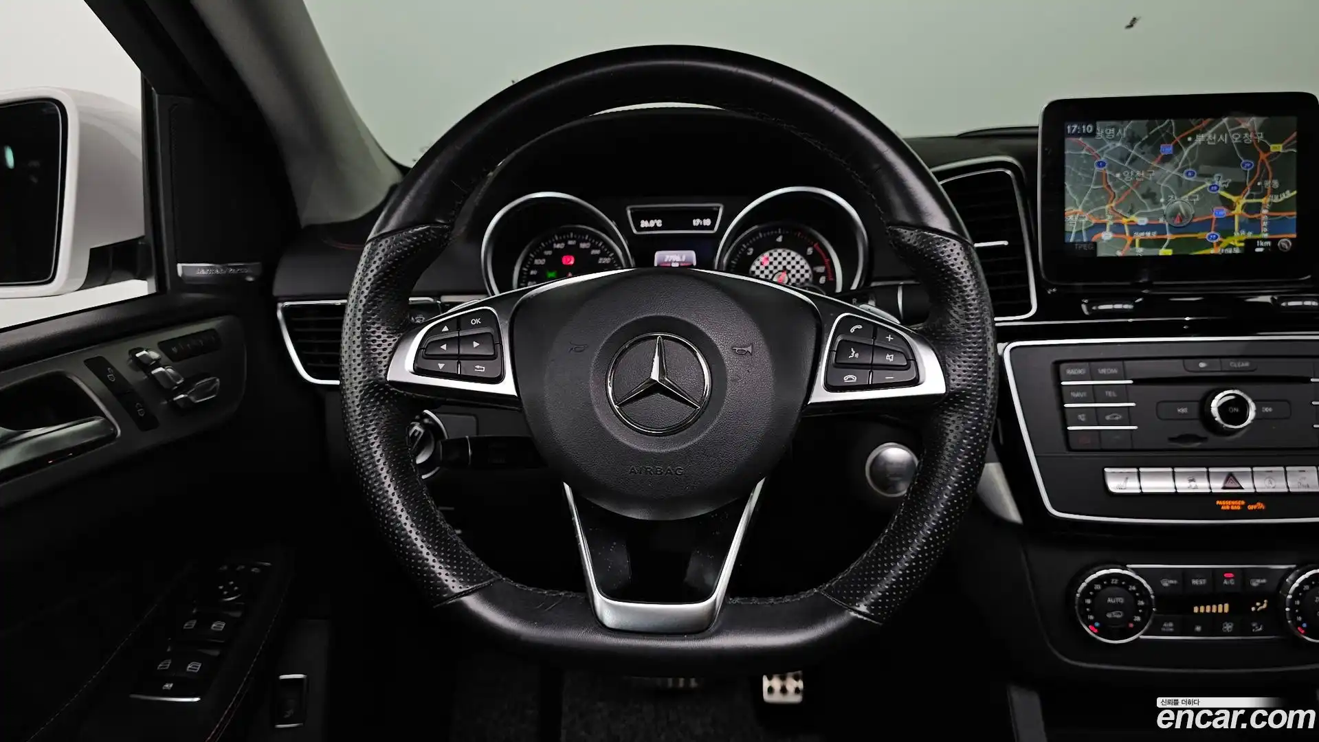 GLE-Class Mercedes-Benz 2018.9-OPTION-017