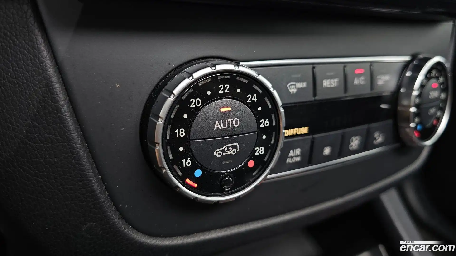 GLE-Class Mercedes-Benz 2018.9-OPTION-023