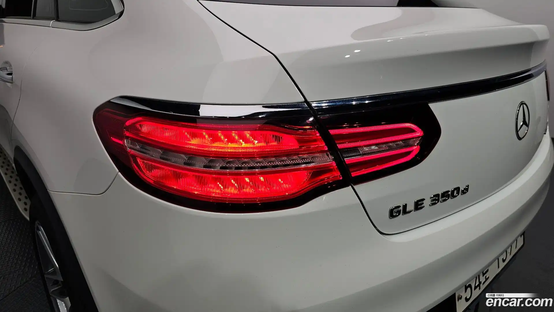 GLE-Class Mercedes-Benz 2018.9-OUTER-033