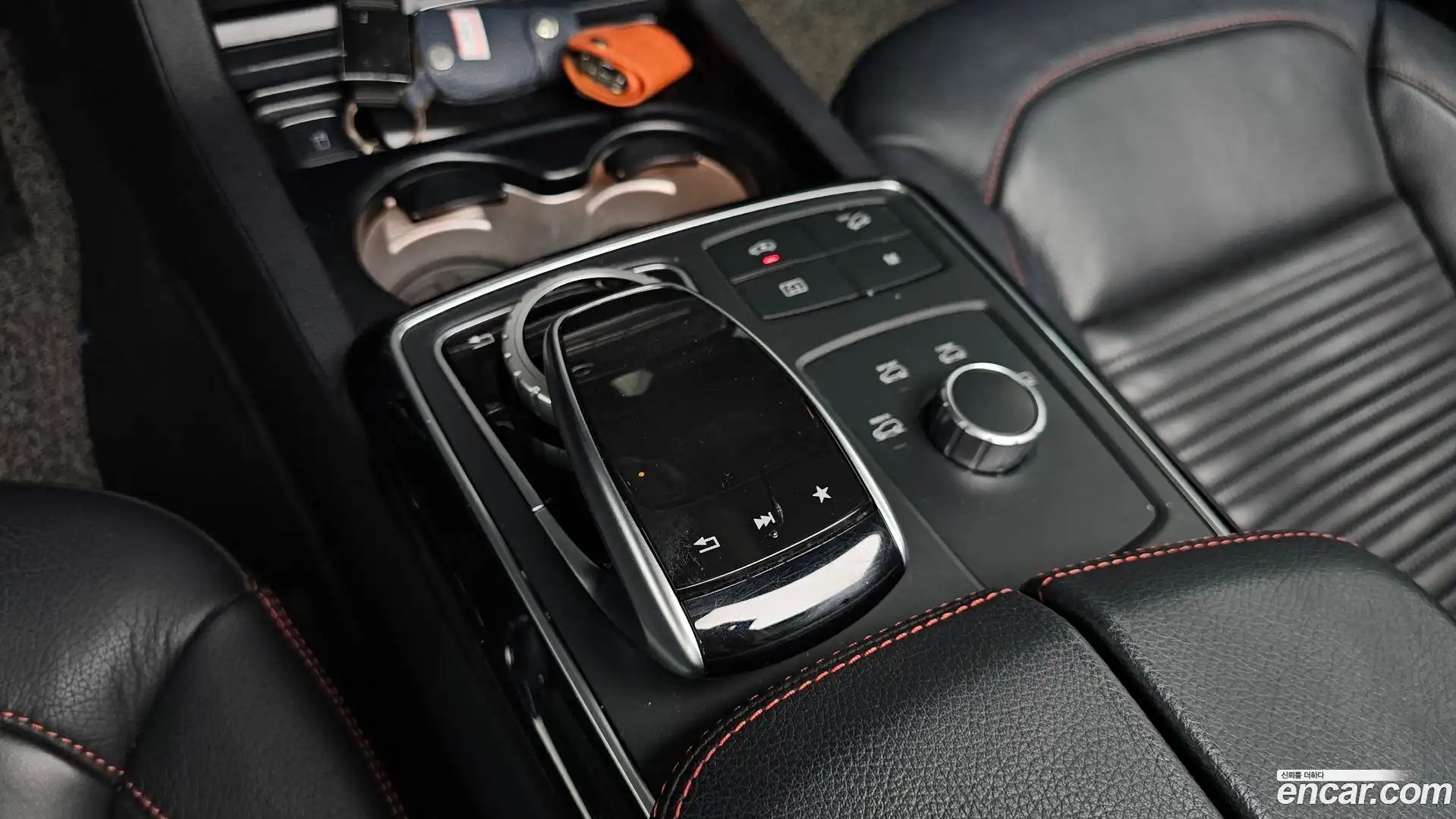 GLE-Class Mercedes-Benz 2018.9-OPTION-042