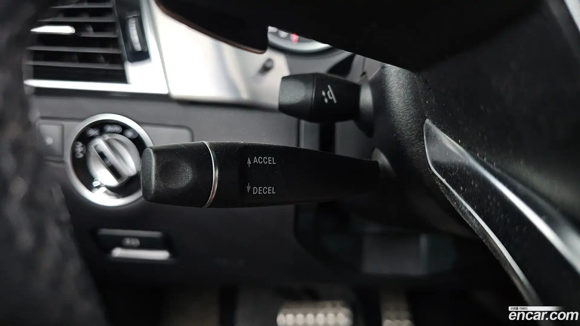 GLE-Class Mercedes-Benz 2018.9-OPTION-045