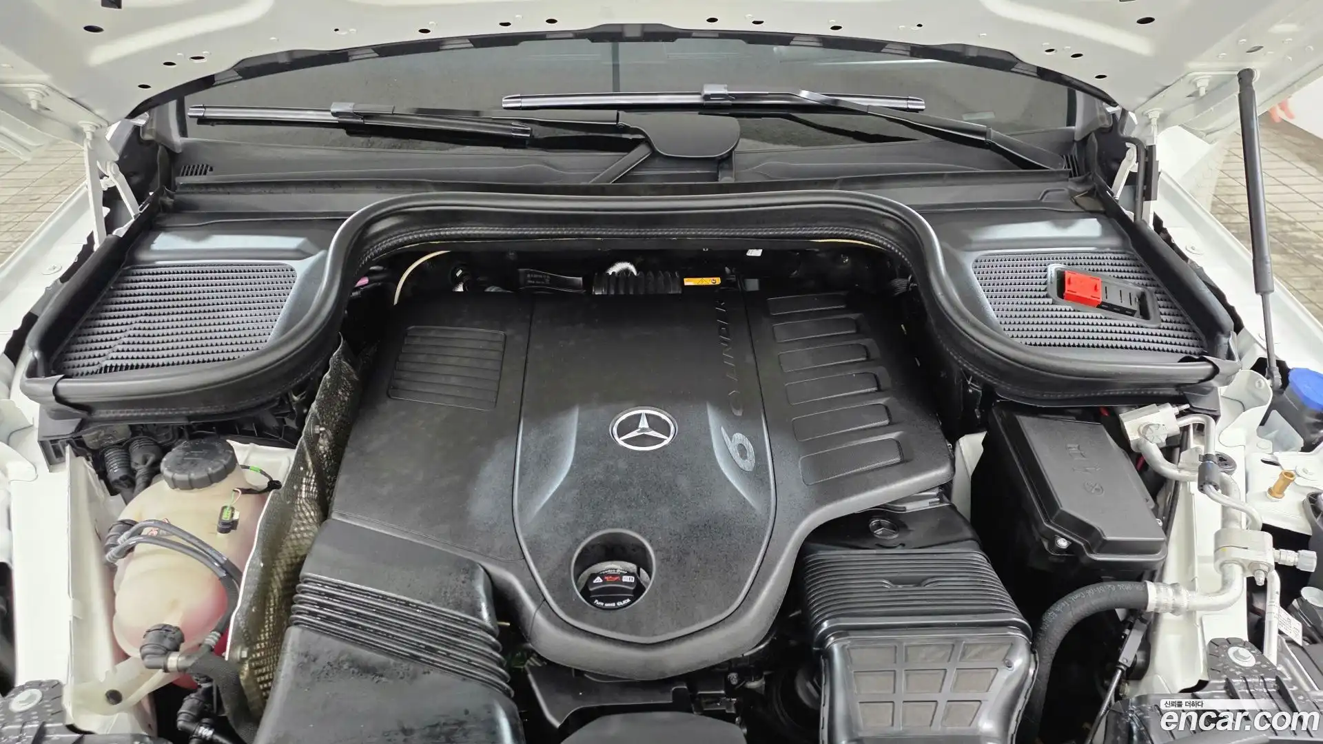 GLE-Class Mercedes-Benz 2025.4-OUTER-006