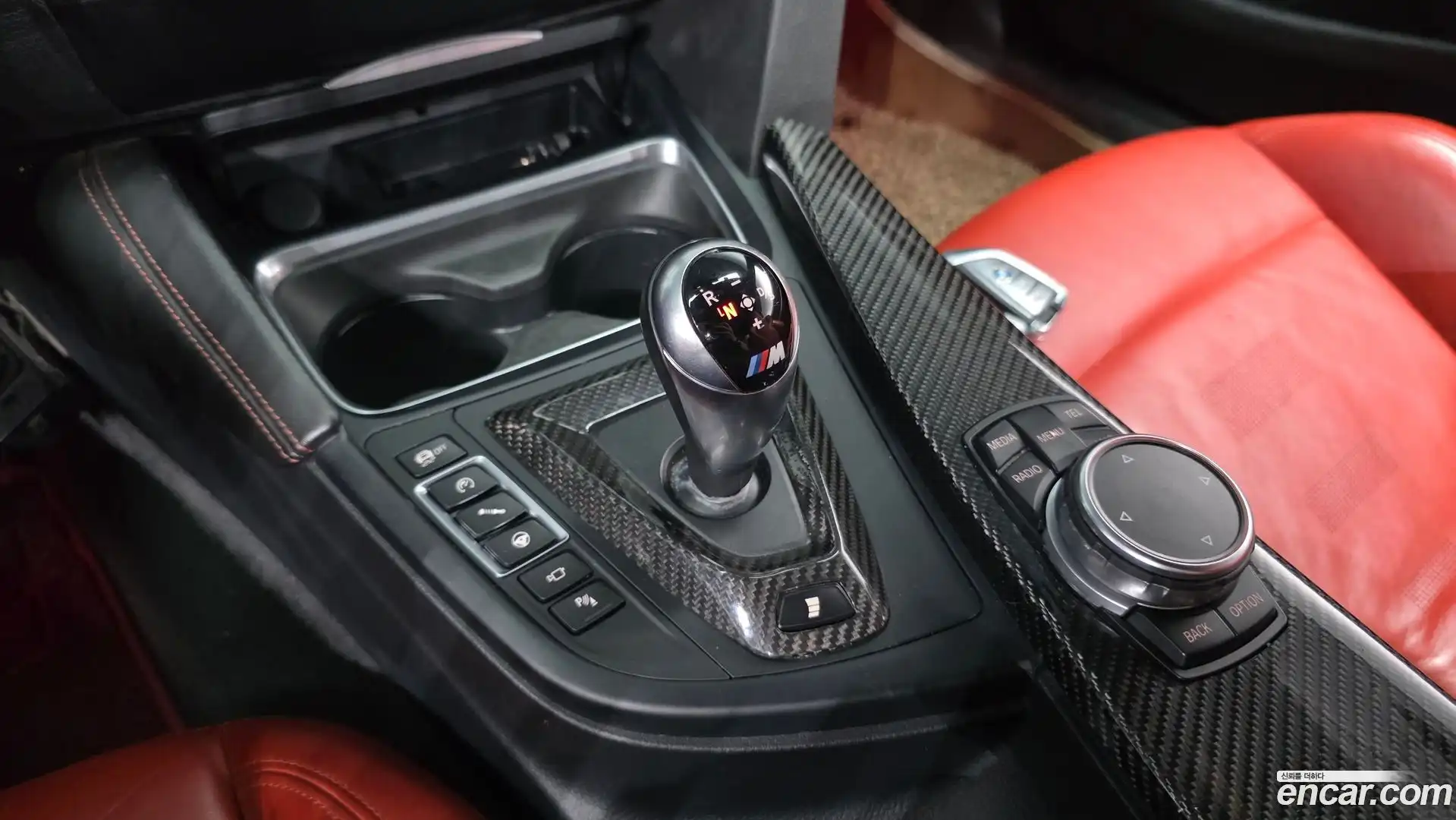 M4 BMW 2015.7-INNER-009