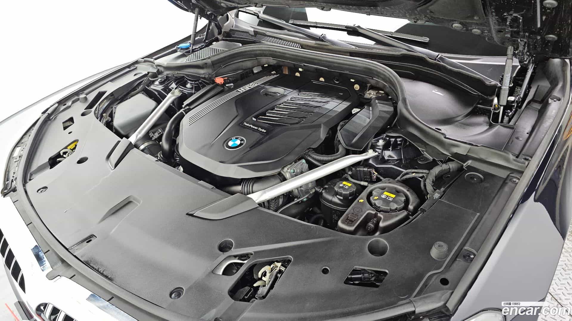 Gran Turismo BMW 2022.1-OUTER-006
