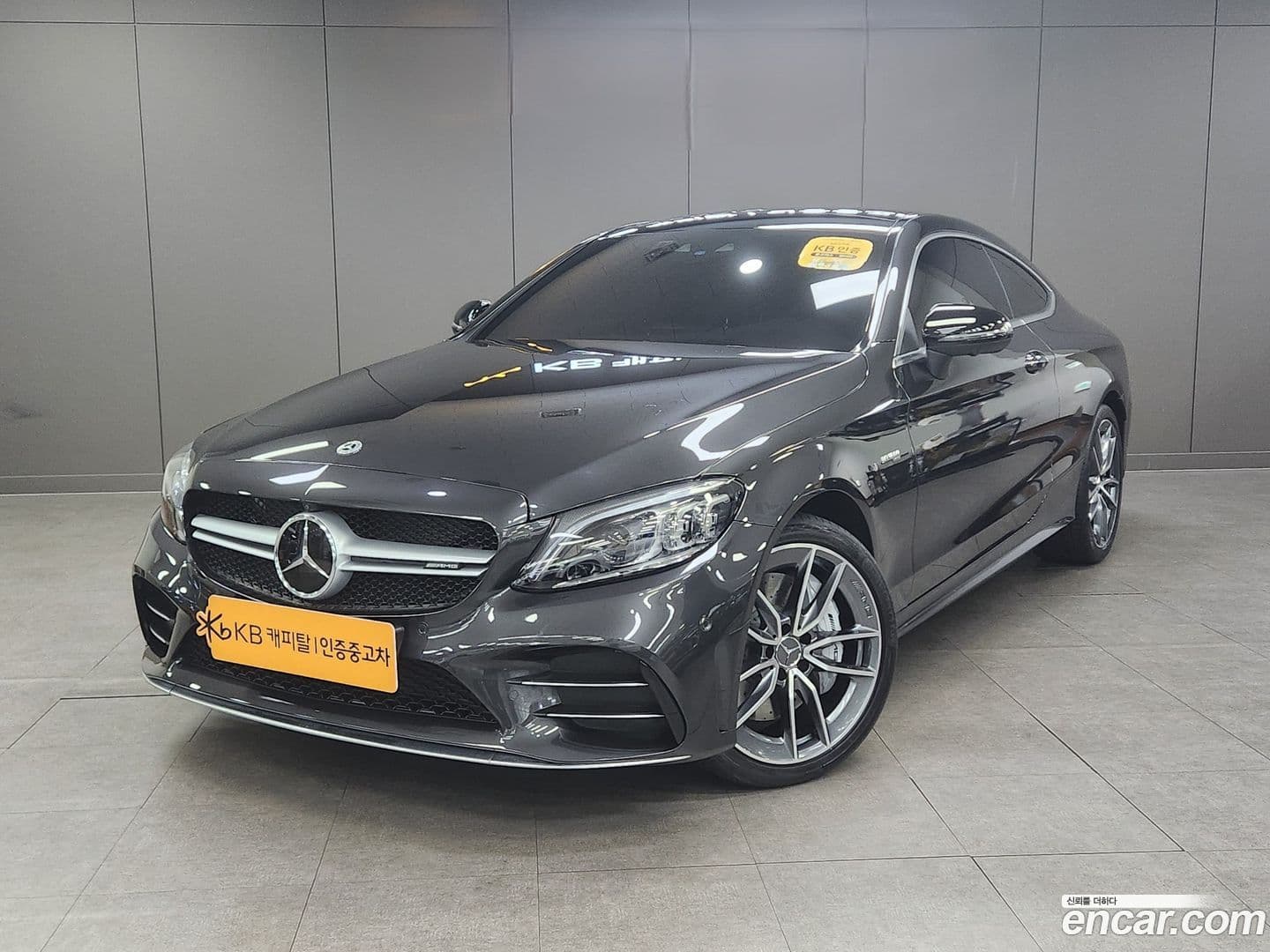 Main__Slider__Photo:C-Class Mercedes-Benz 2023.11-0