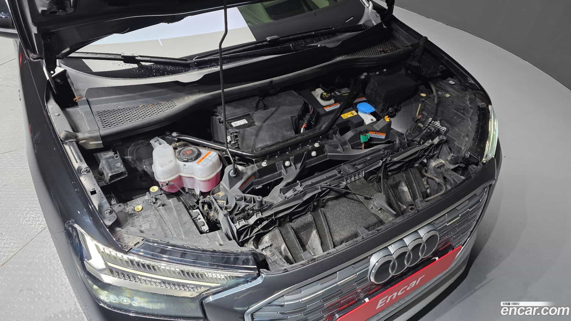 Q4 e-tron Audi 2022.8-OUTER-006