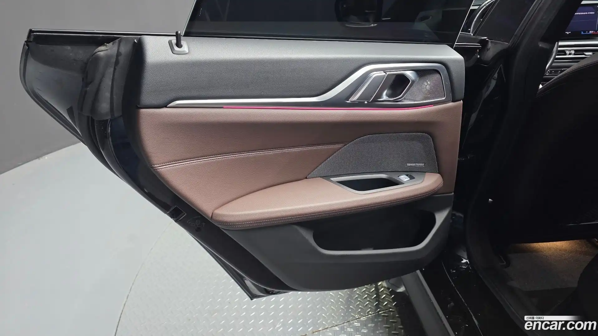 i4 BMW 2022.11-INNER-035