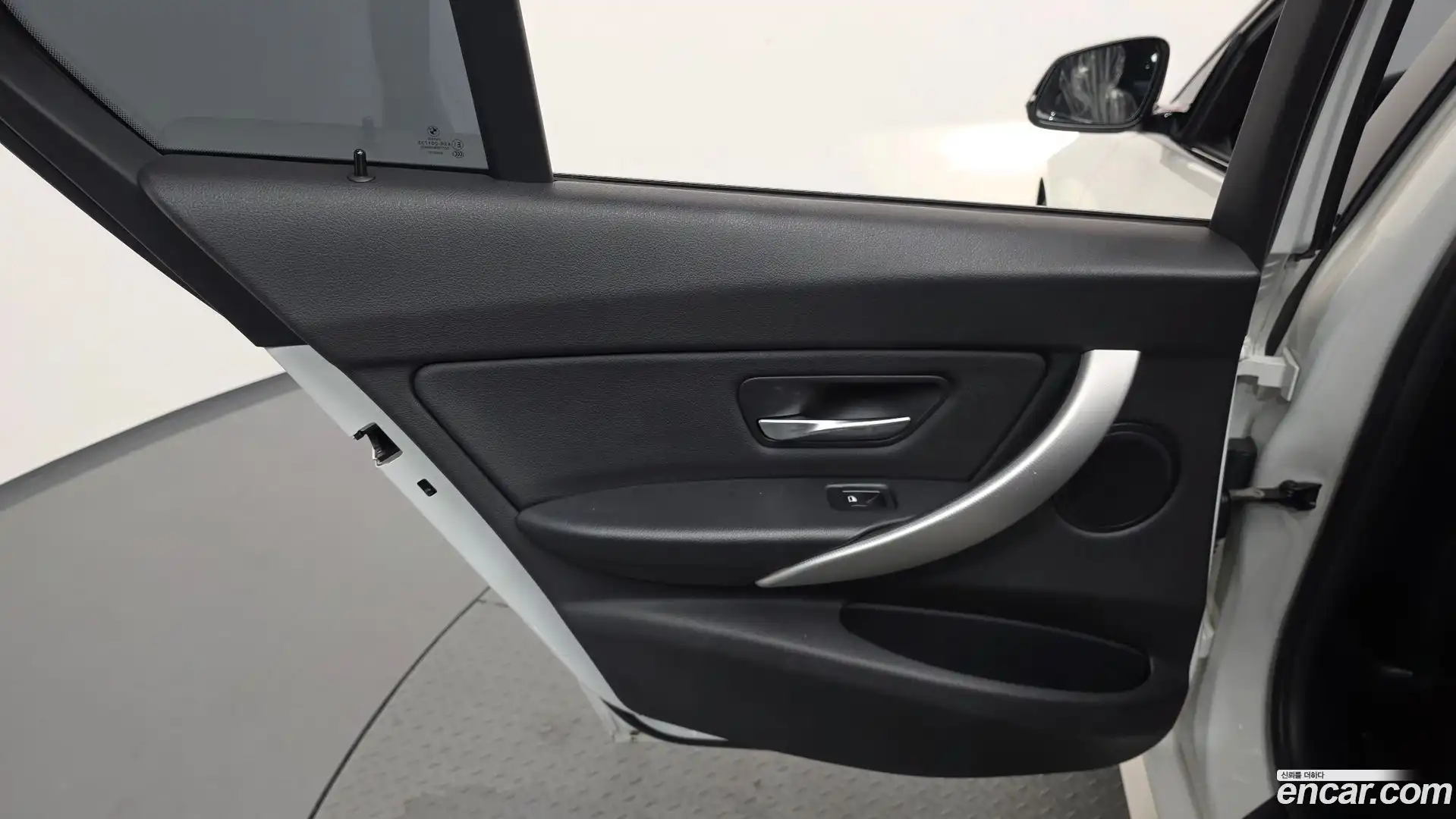 3-Series BMW 2015.7-INNER-035