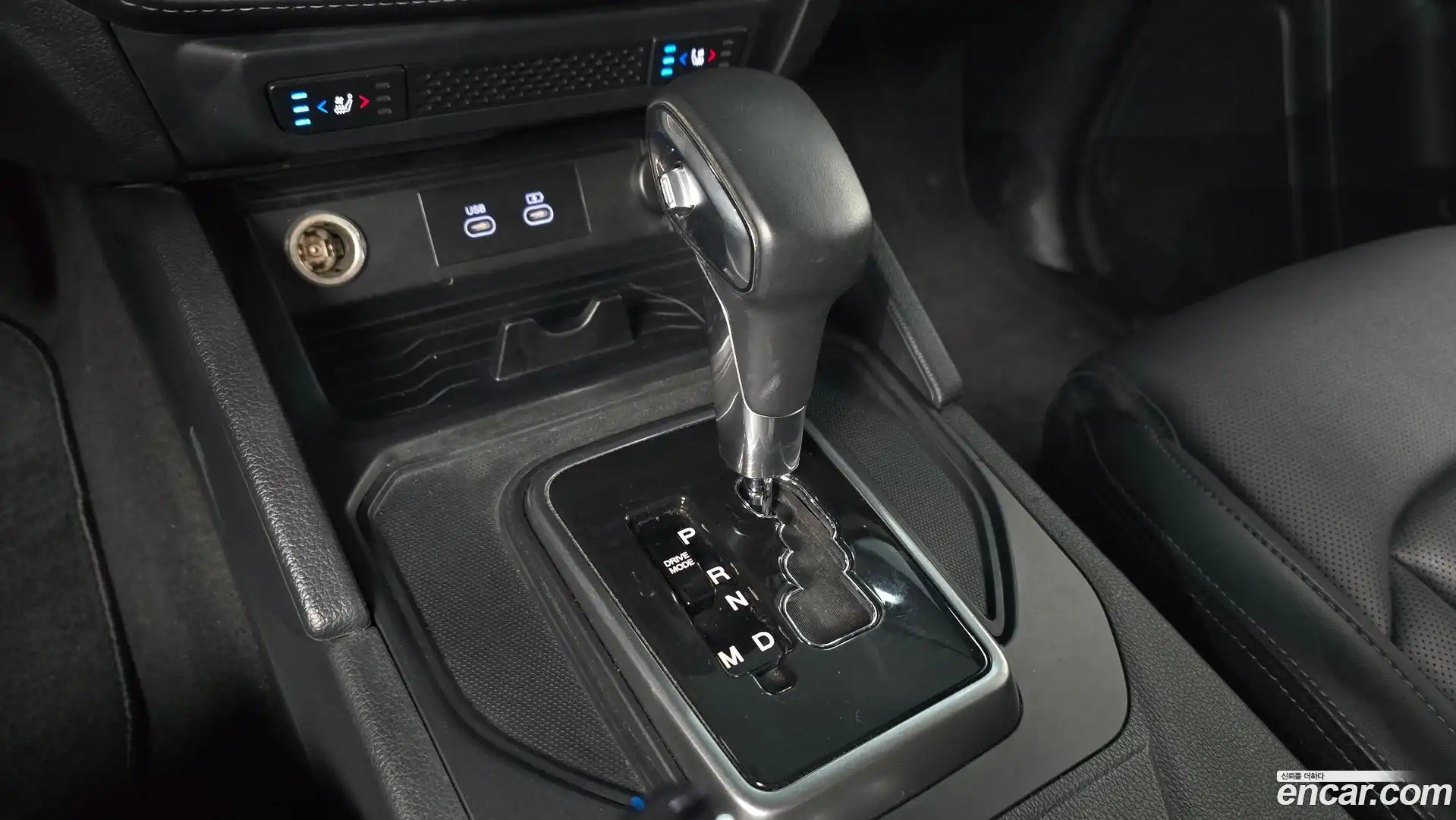 Rexton KG Mobility 2023.4-INNER-009