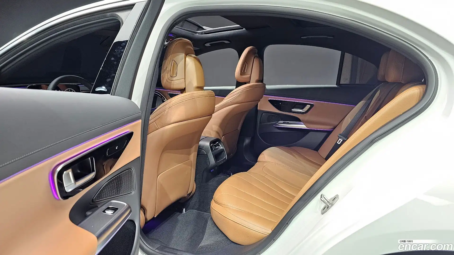 E-Class Mercedes-Benz 2025.11-OPTION-015
