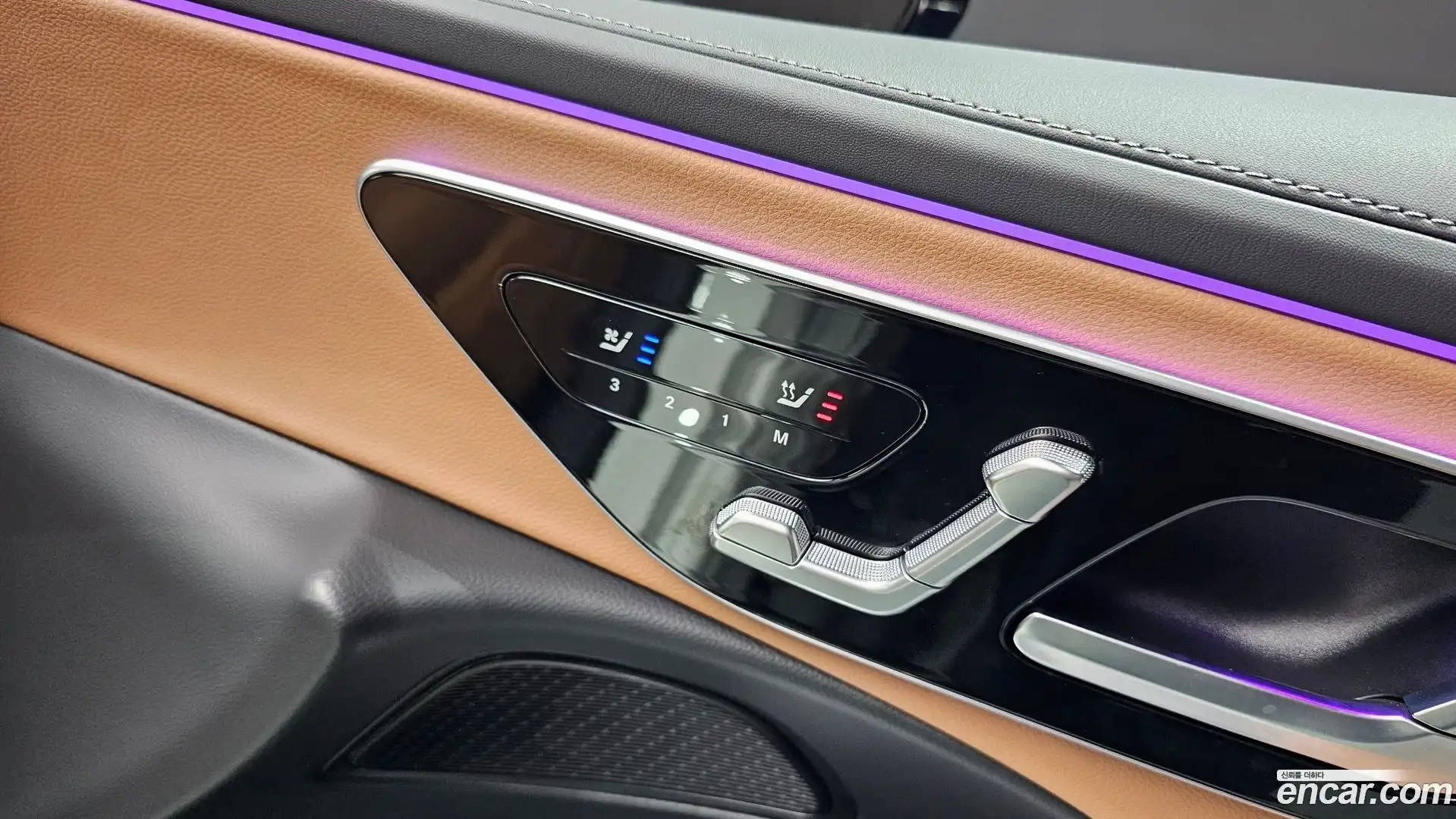 E-Class Mercedes-Benz 2025.11-OPTION-041